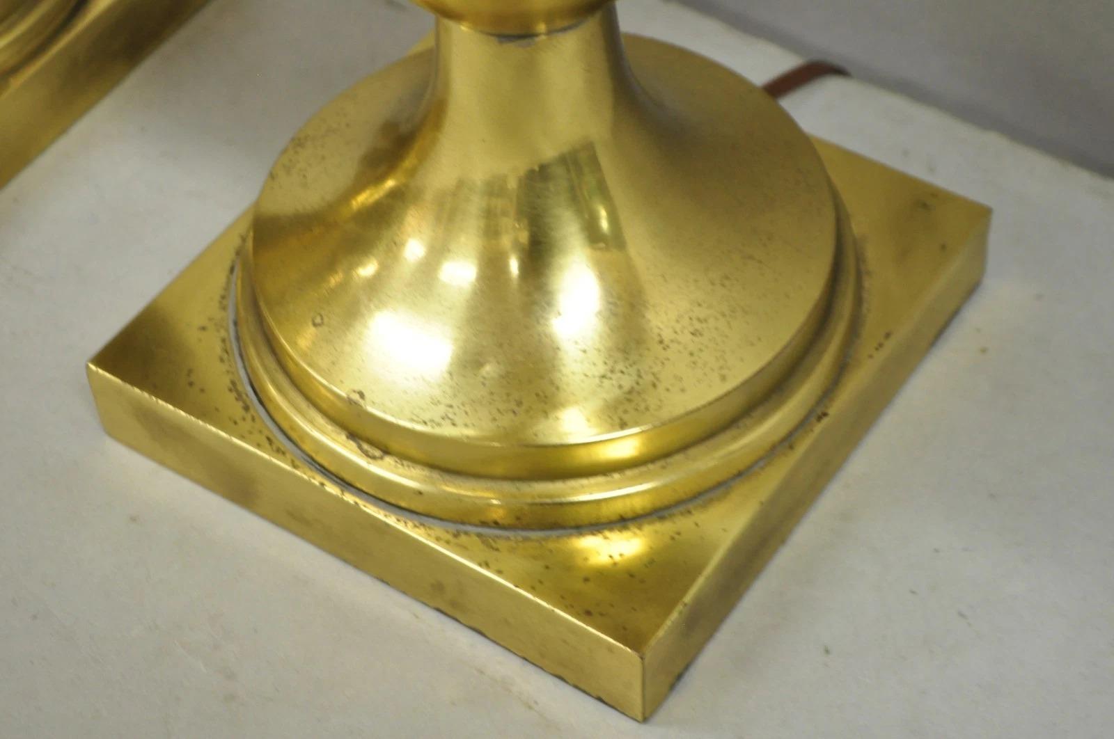 Vintage French Empire Neoclassical Gold Burnished Brass Urn Table Lamps - a Pair For Sale 4