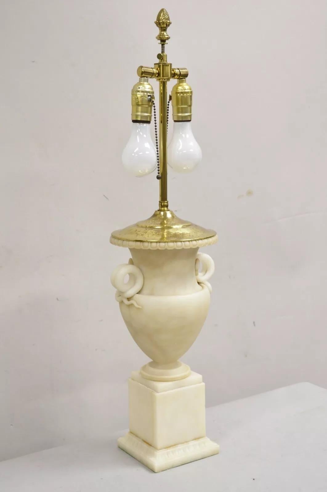 Vintage French Empire Neoclassical Italian Alabaster Marble Urn Table Lamp in vendita 5