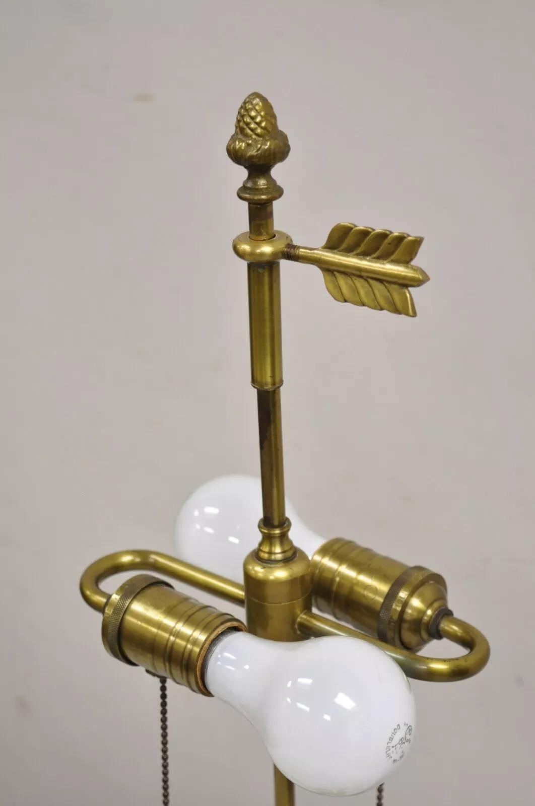 XX secolo Lampada da scrivania a triplo candelabro Bouillotte in stile Impero Regency francese vintage in vendita