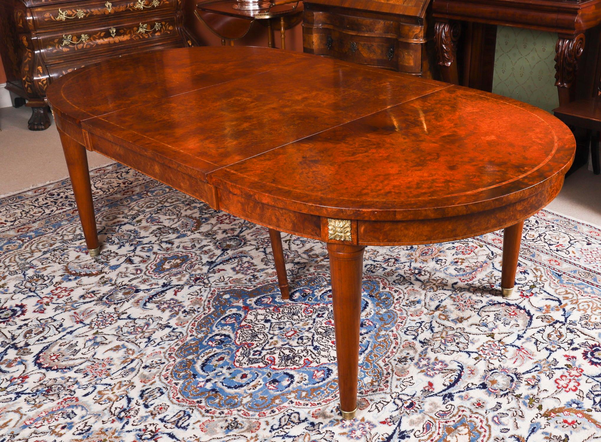 Vintage Französisch Empire Revival Burr Walnuss Esstisch & 6 Stühle 20. im Zustand „Gut“ im Angebot in London, GB