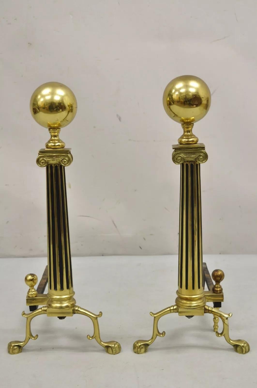 Vintage francese in stile Impero, colonna a palla di cannone in ottone con piede a ramo Andirons in vendita 3