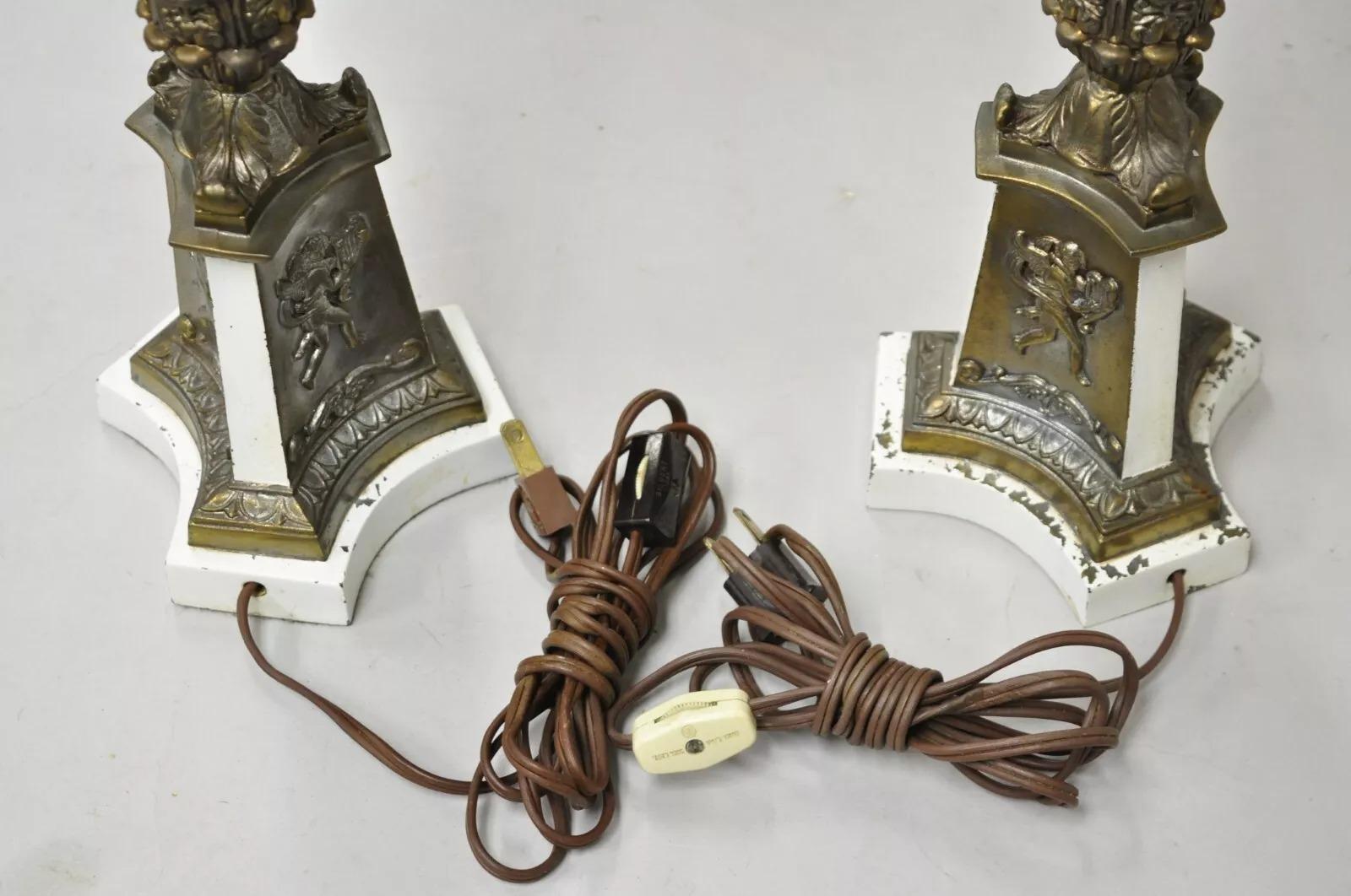 Lampade da tavolo in ottone a candelabro in stile impero francese d'epoca - una coppia in vendita 3