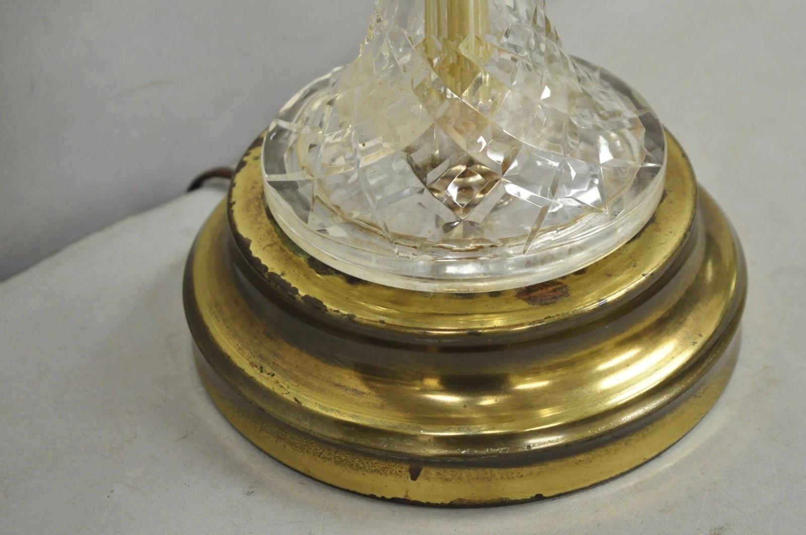 Vintage French Empire Style Crystal Glass Pineapple Column Brass Table Lamp For Sale 1