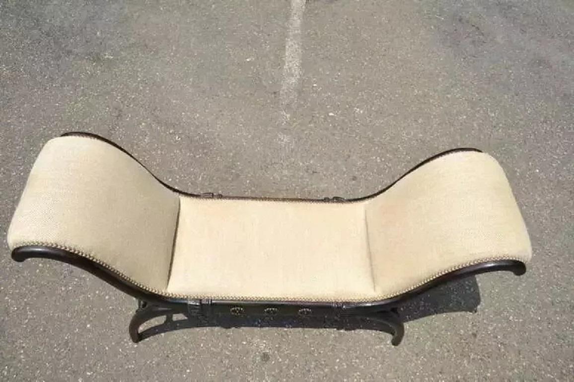 Panchina imbottita in stile impero francese Curule X-Frame in legno intagliato nero vintage in vendita 3
