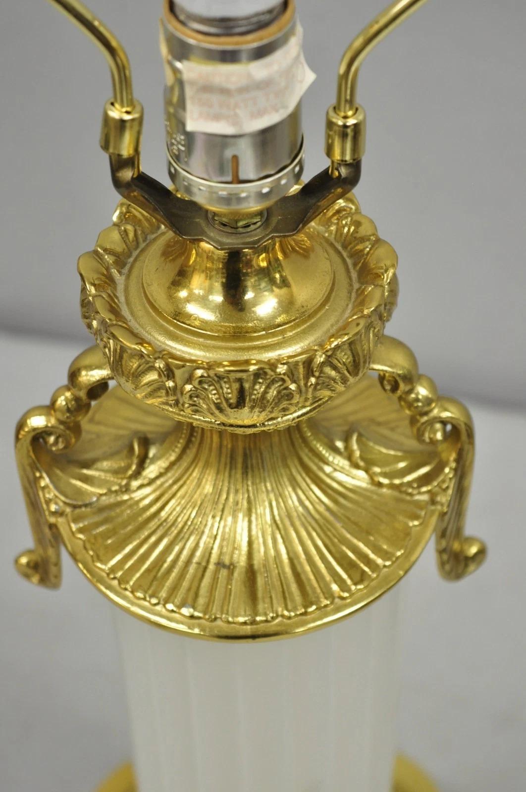 Vintage French Empire Style Ribbed Glass Column Gold Table Lamp Made in Poland en vente 2