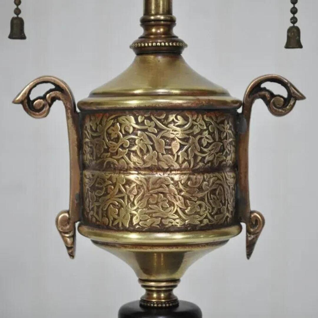 Französische Boudoir-Schminktischlampe im Empire-Stil aus Bronze in Urnenform, Vintage (Französische Provence) im Angebot