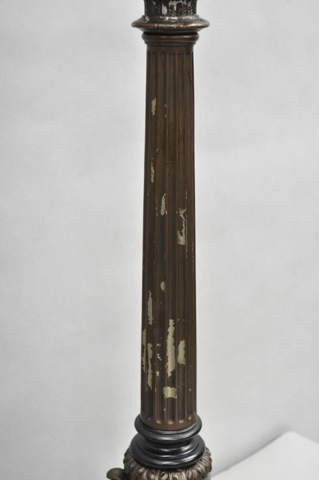 Lampada da tavolo a forma di colonna in metallo con finitura in bronzo, vintage French Empire In condizioni buone in vendita a Philadelphia, PA