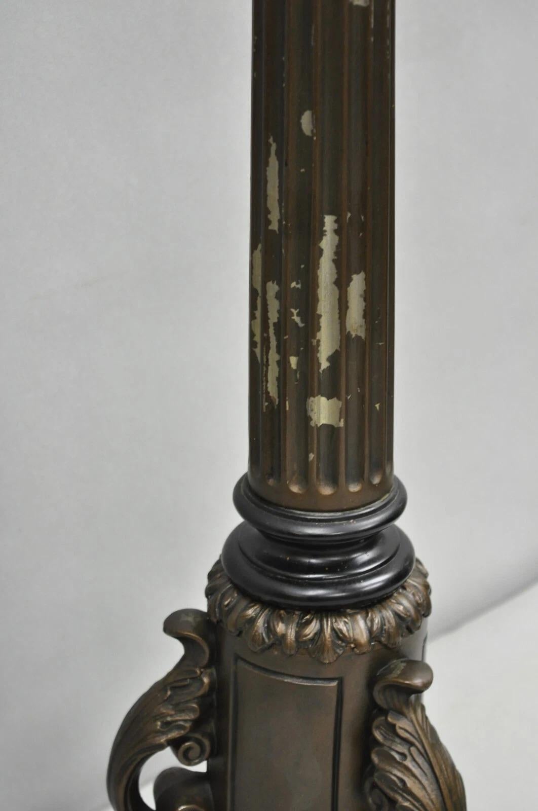 XX secolo Lampada da tavolo a forma di colonna in metallo con finitura in bronzo, vintage French Empire in vendita