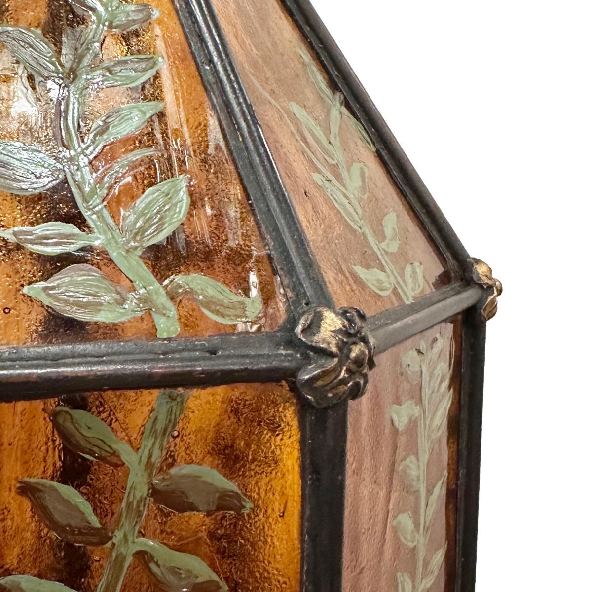 Français Lanterne émaillée française vintage en vente