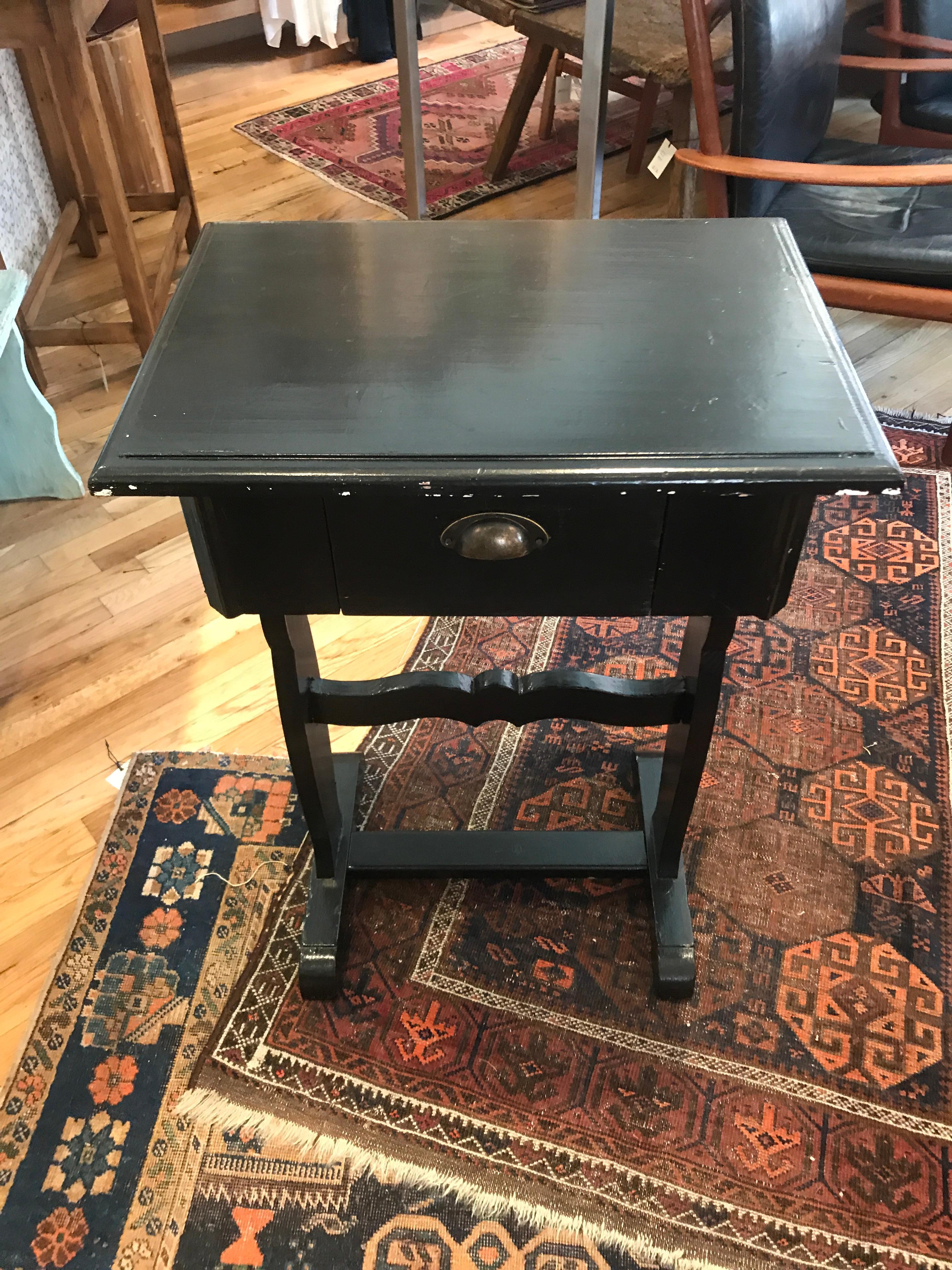Vintage French End Table In Good Condition In Los Angeles, CA
