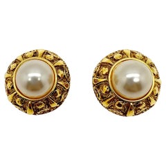 vintage French Etruscan galleried half pearl earrings 1980s