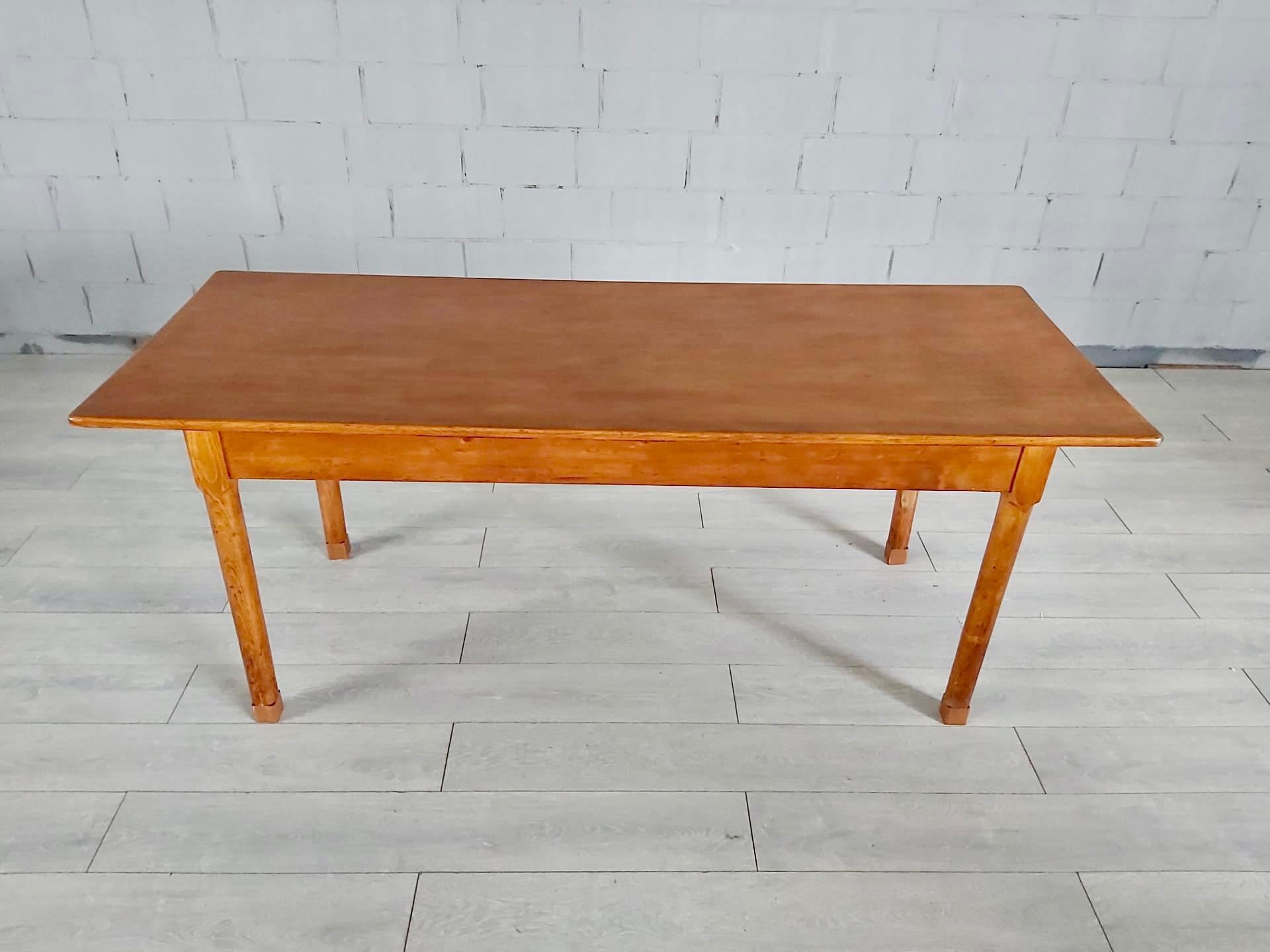 Vintage French Farmhouse Harvest Dining Table 20th Century In Good Condition In Bridgeport, CT