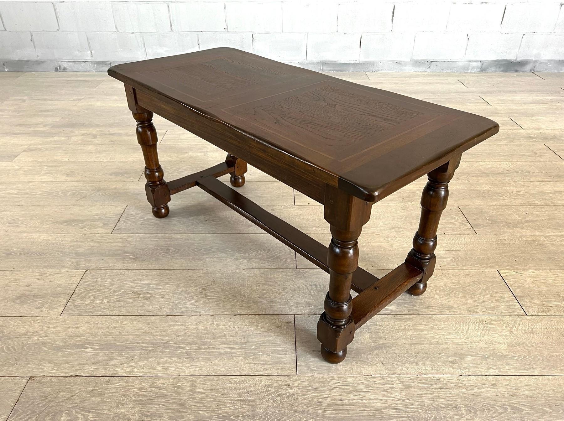 Provincial français Vintage French Farmhouse Walnut Side Coffee Table en vente