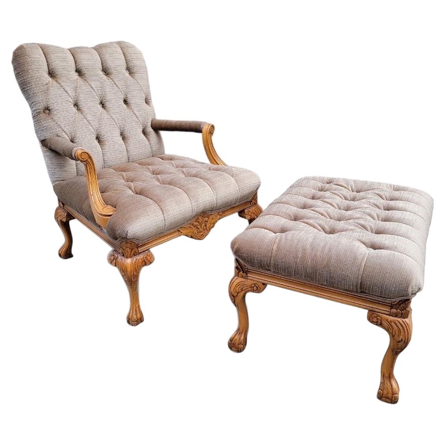 Französischer Fauteuil-Sessel und Ottomane im Vintage-Stil, getuftet, neu gepolstert mit Mohair, neu gepolstert im Angebot