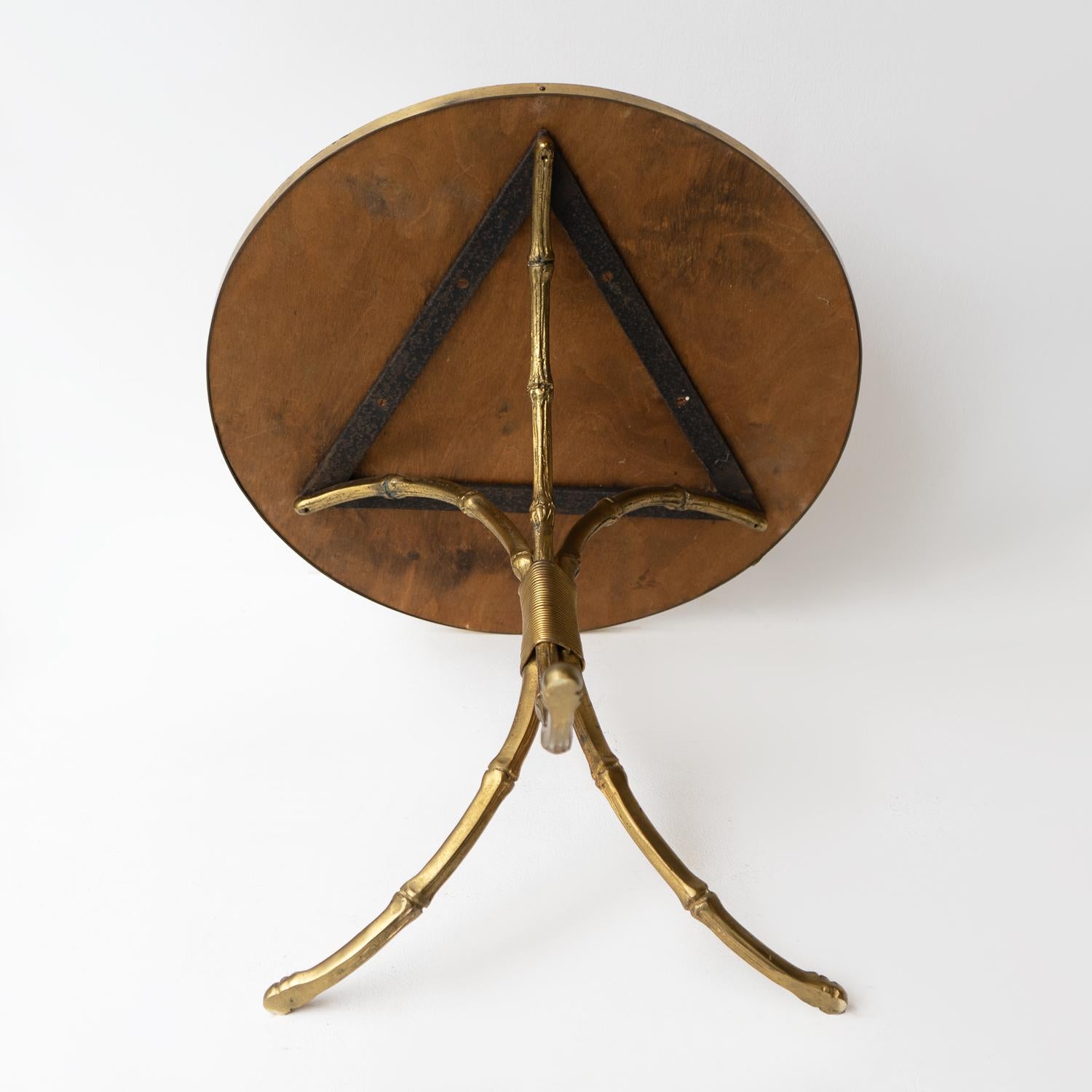 Französischer Beistelltisch aus Kunstbambus und Leder im Vintage-Stil von Maison Jansen, um 1950 4