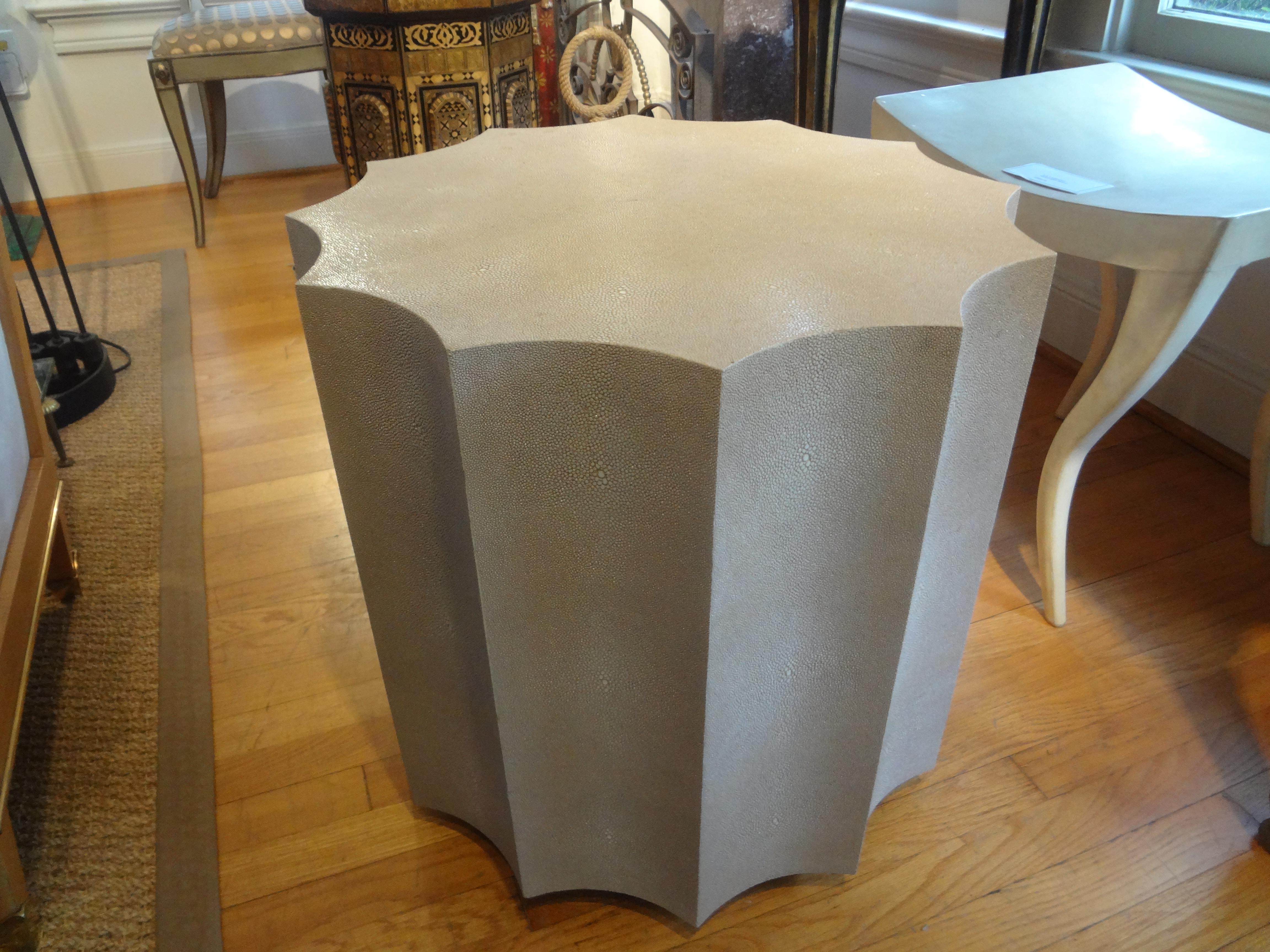 Vintage French Faux Stingray Table.
This great faux R & Y Augousti style stingray table, gueridon or side table is an interesting shape and was made with hidden casters for ease of movement.
Beautiful neutral color that would work well in a variety