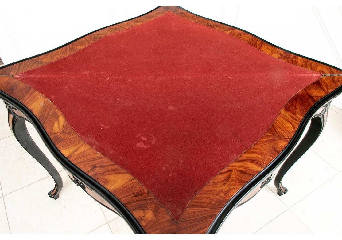 Table de jeu française vintage en bois figuré à restaurer Abîmé - En vente à Bridgeport, CT