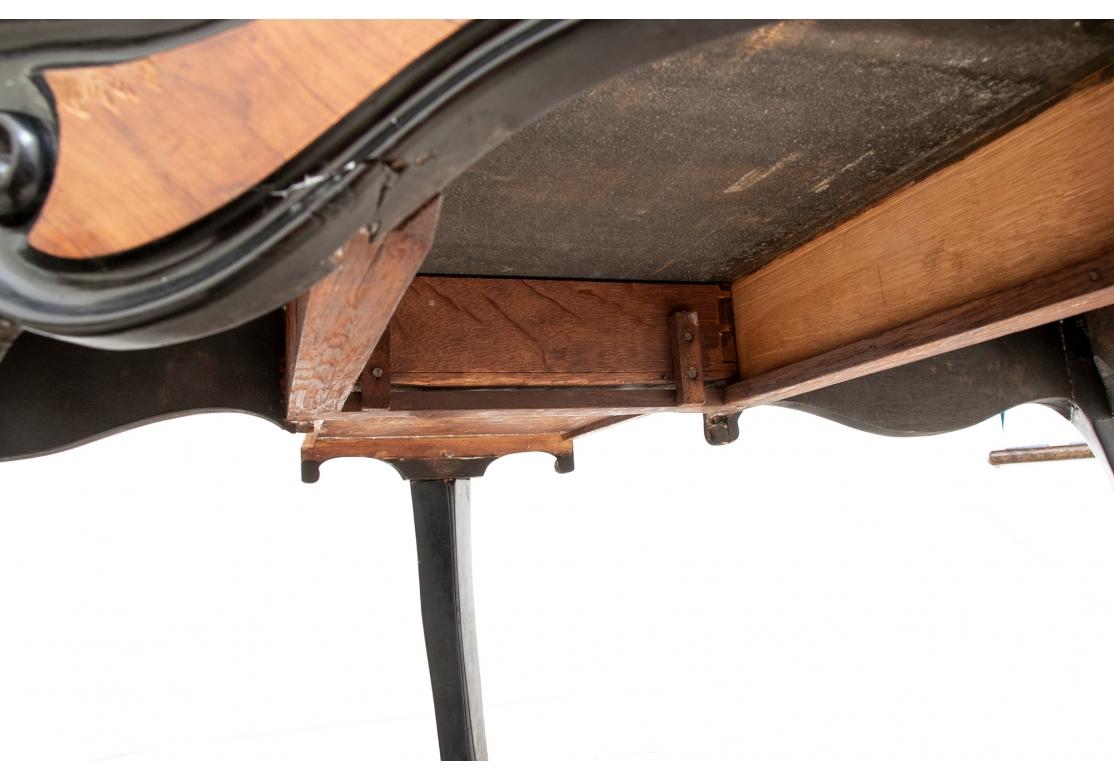 Französischer Vintage-Spieltisch aus gemasertem Holz für die Restaurierung im Angebot 1