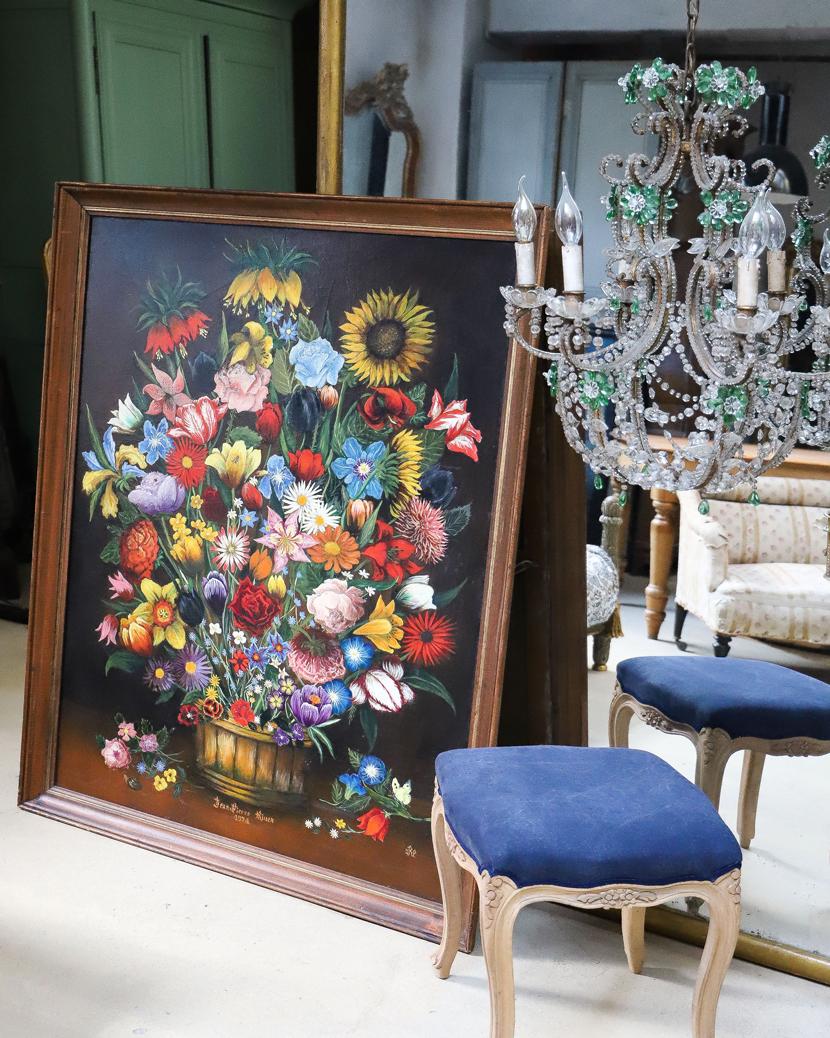 Vintage French Floral Arrangement Oil Painting In Good Condition For Sale In AMSTERDAM, NH