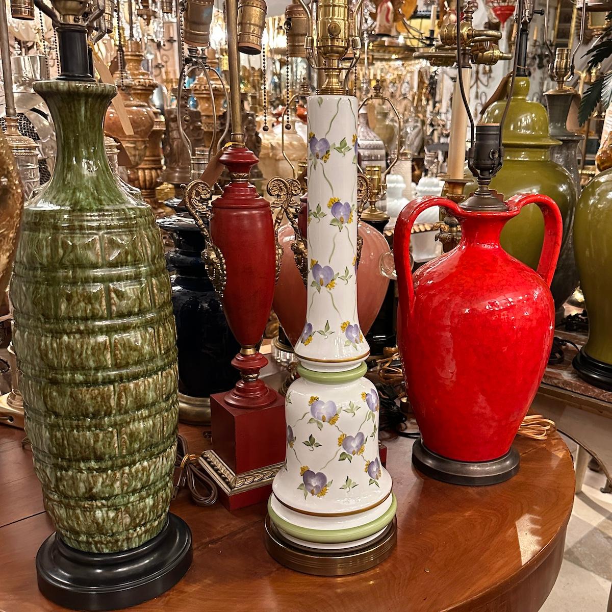 Verre opalin Lampe florale française vintage en vente
