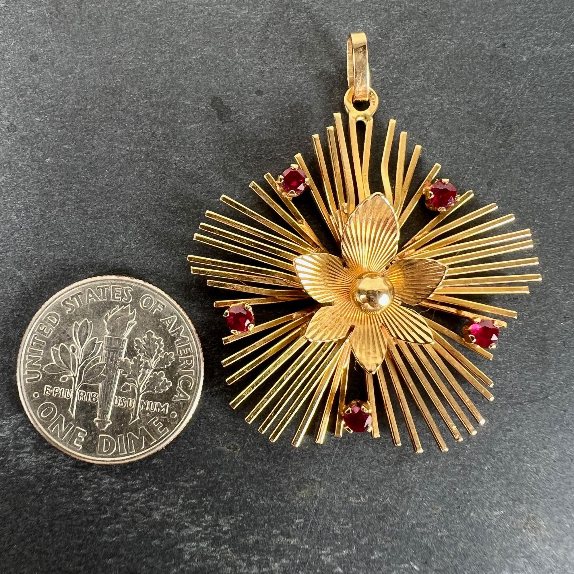 Collier vintage en or jaune 18K avec pendentif en rubis et fleur en forme de soleil en vente 7