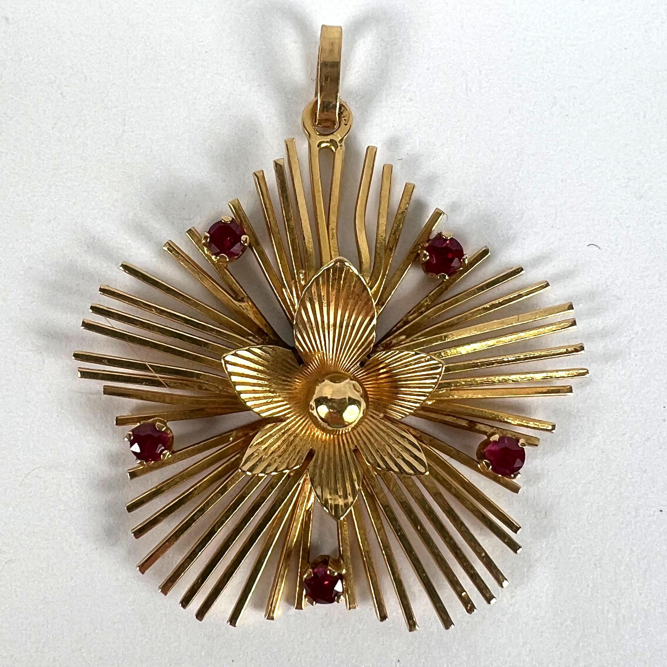 Collier vintage en or jaune 18K avec pendentif en rubis et fleur en forme de soleil en vente 8