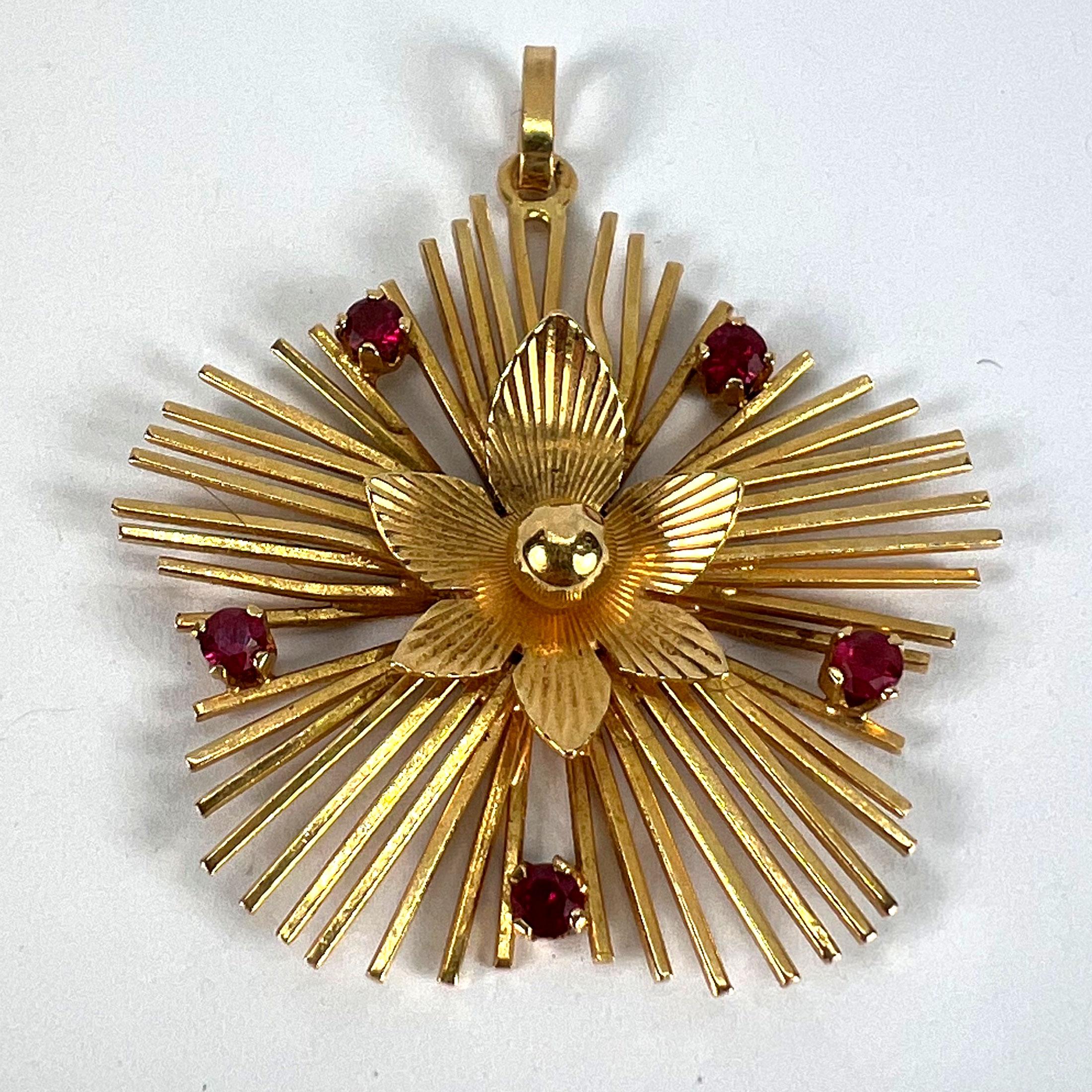 Collier vintage en or jaune 18K avec pendentif en rubis et fleur en forme de soleil en vente 9