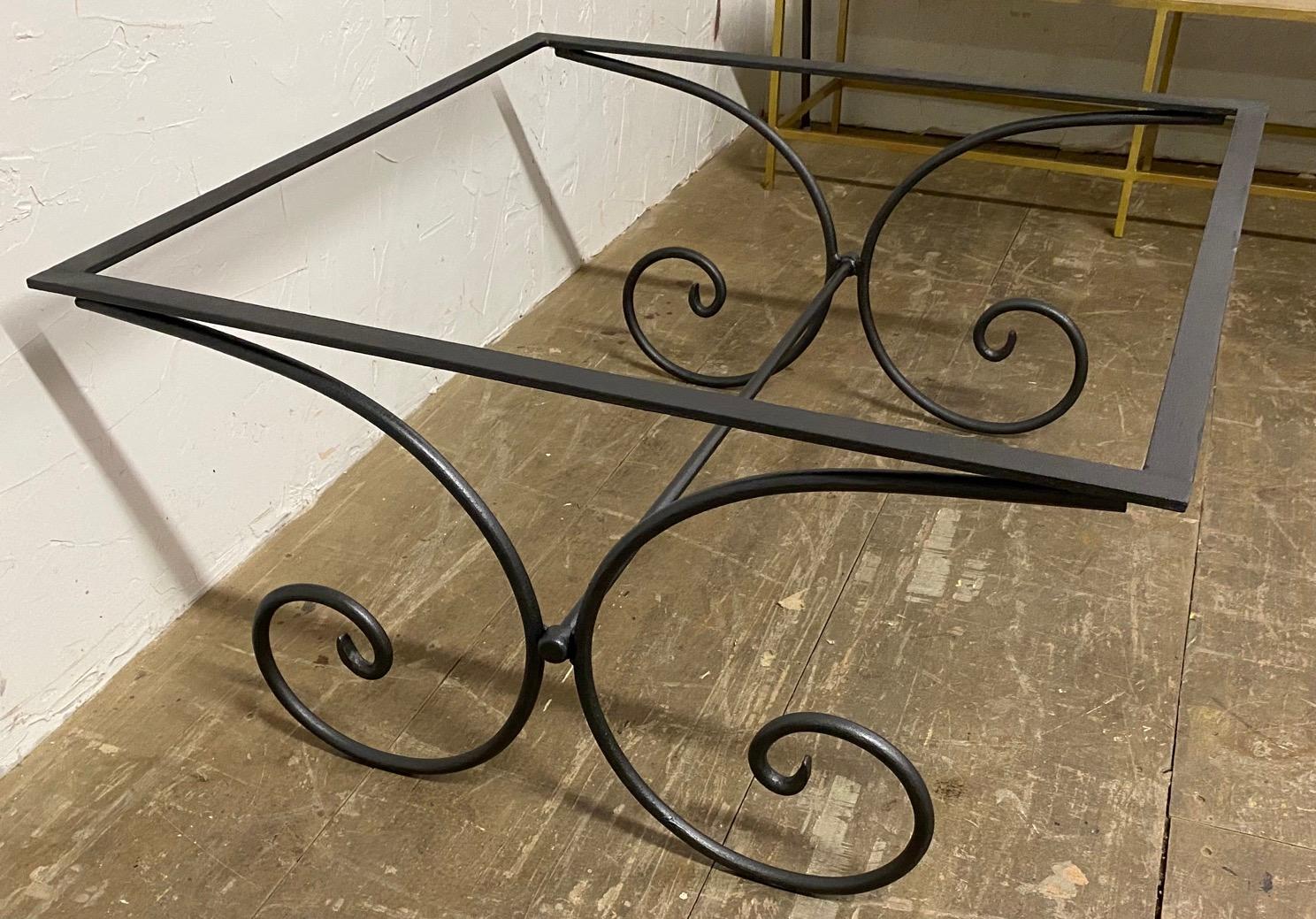 Mesa baja de jardín francesa vintage siglo XX en venta