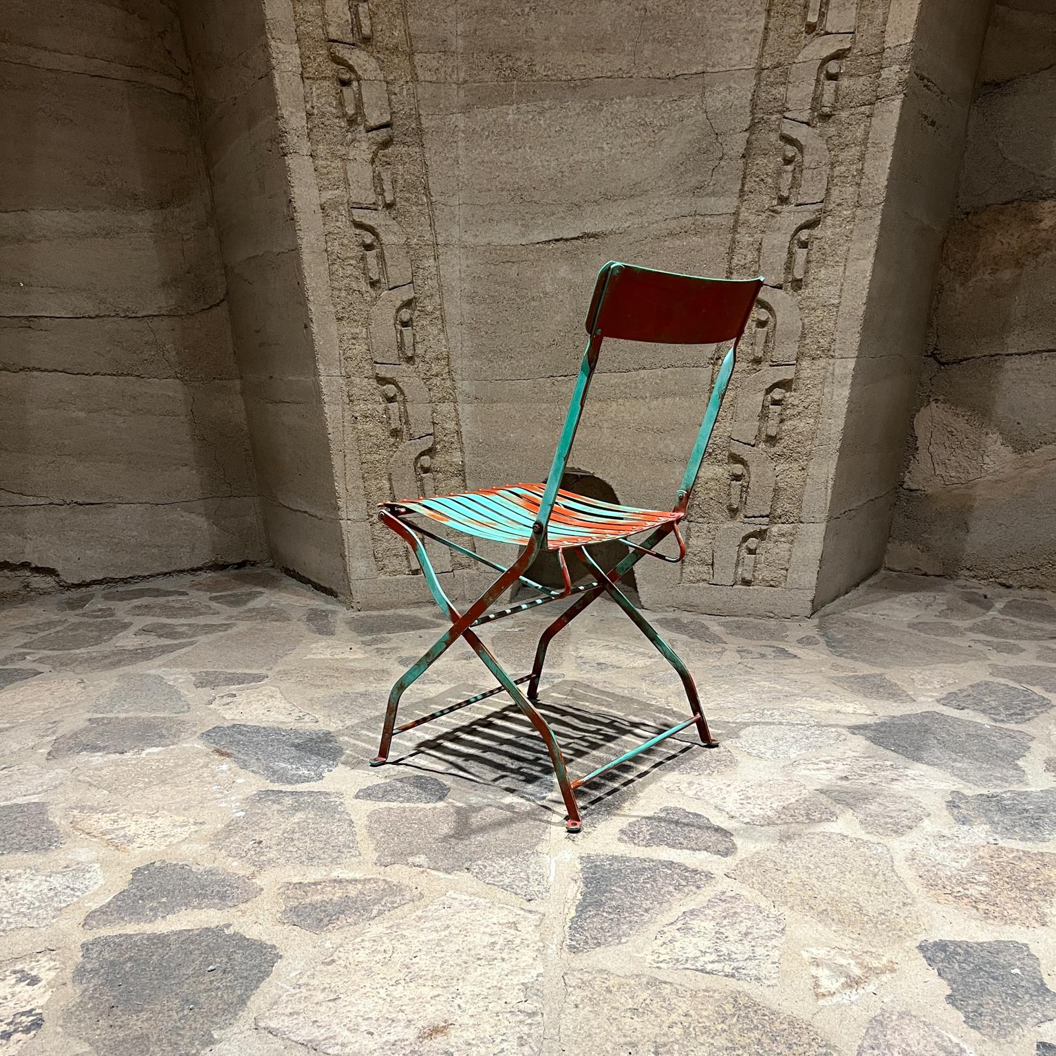Vintage French Garden Table Set Folding Metal Chair For Sale 6