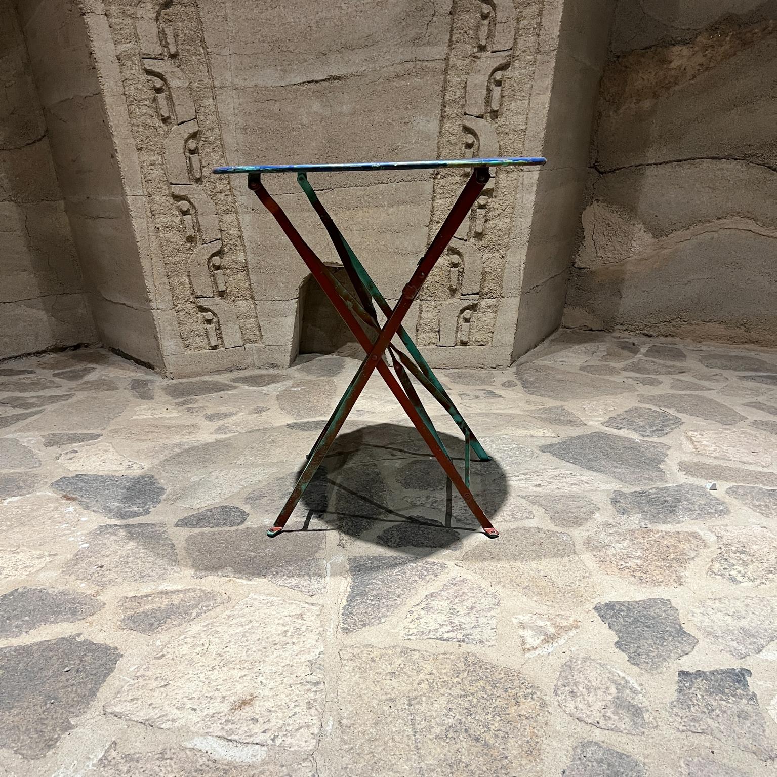 Vintage French Garden Table Set Folding Metal Chair In Good Condition For Sale In Chula Vista, CA