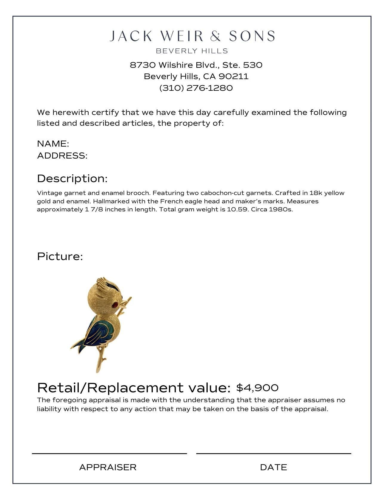 Vintage French garnet 18k yellow gold enamel bird brooch In Excellent Condition For Sale In Beverly Hills, CA