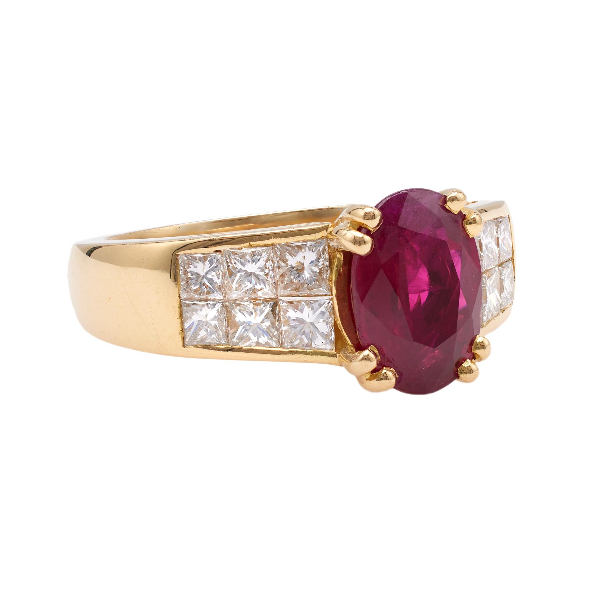Women's or Men's Vintage French GIA Burma Ruby and Diamond 18k Yellow Gold Ring For Sale