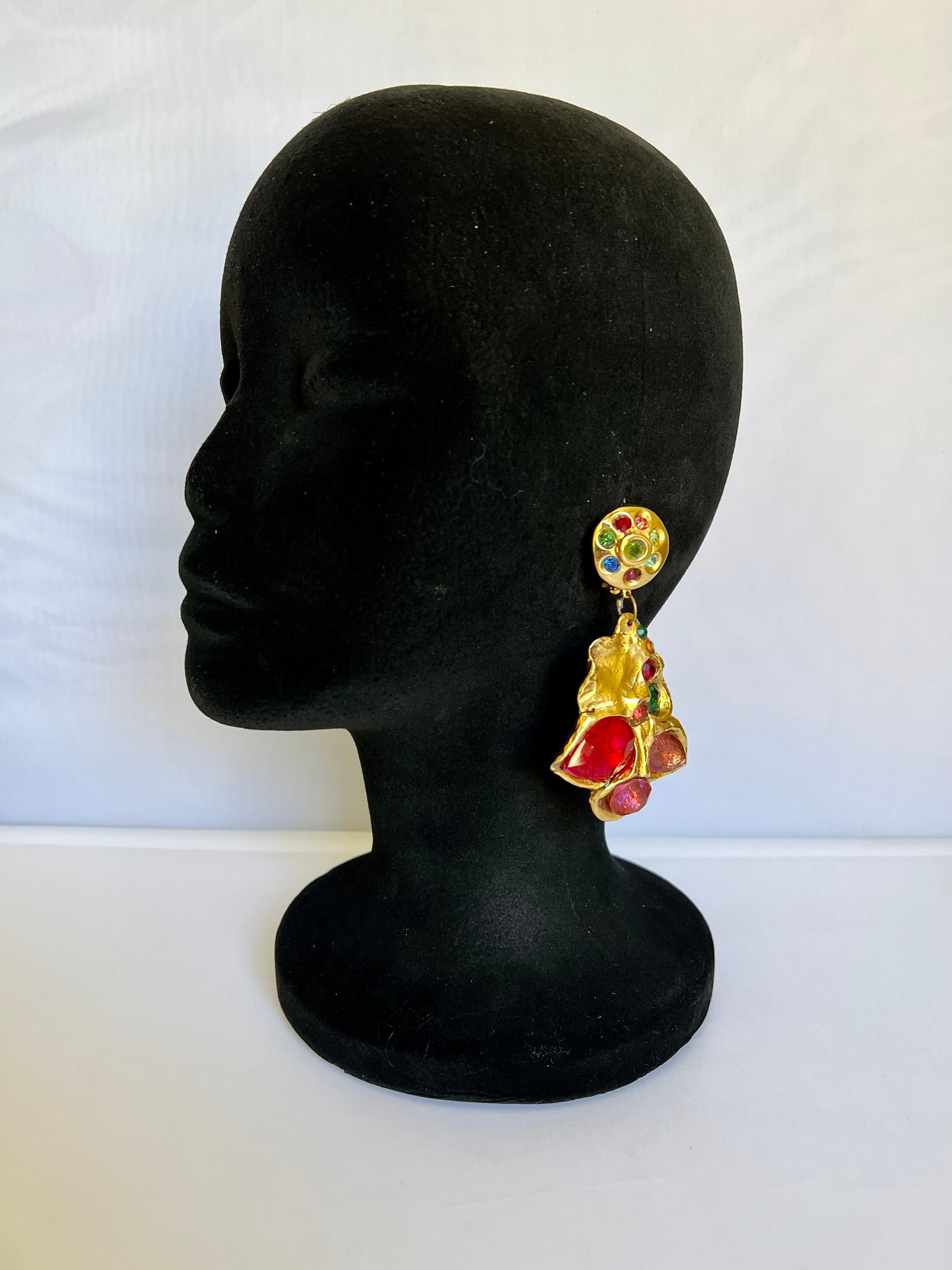 Phenomenal XL vintage clip-on statement earrings by Kalinger Paris. Comprised of 
