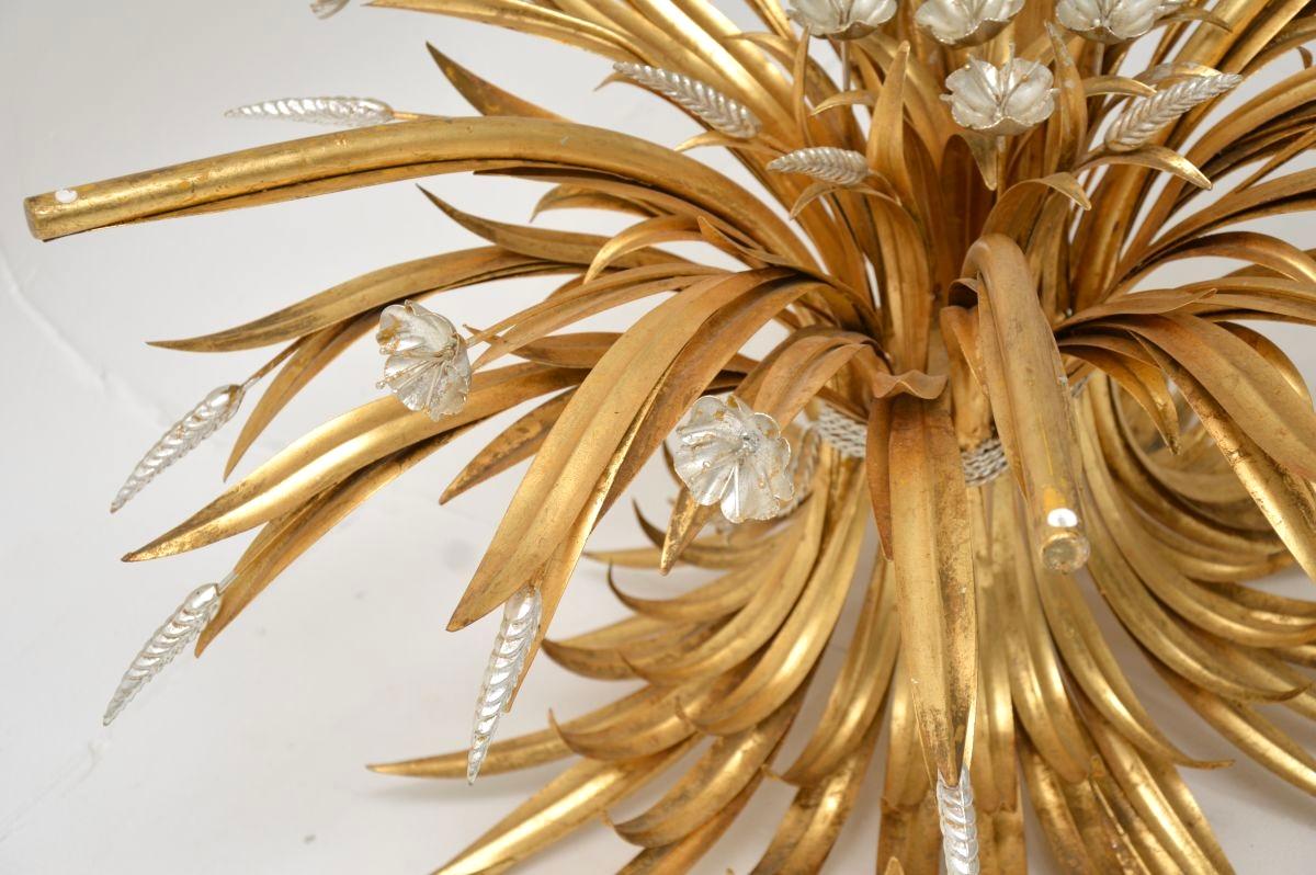 Tavolino da caffè a covoni di grano in metallo dorato francese d'epoca in vendita 3