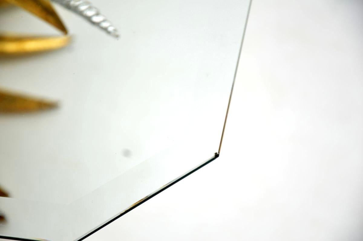 Metallo Tavolino da caffè a covoni di grano in metallo dorato francese d'epoca in vendita