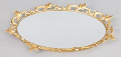 Plateau de toilette en bronze doré et miroir à feuilles d'Acanthus, circa 1950