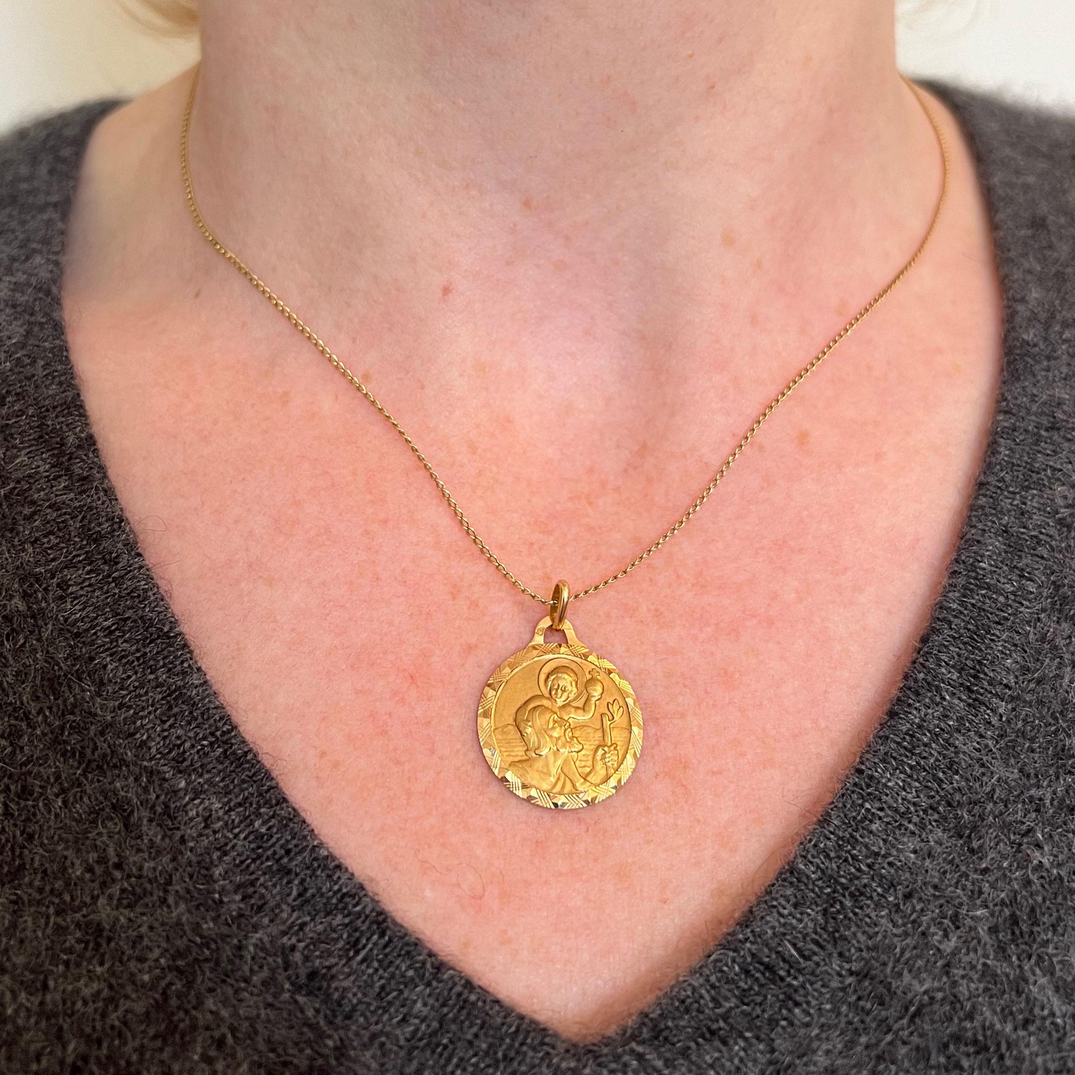Pendentif breloque St Christopher français Girard en or jaune 18 carats Unisexe en vente