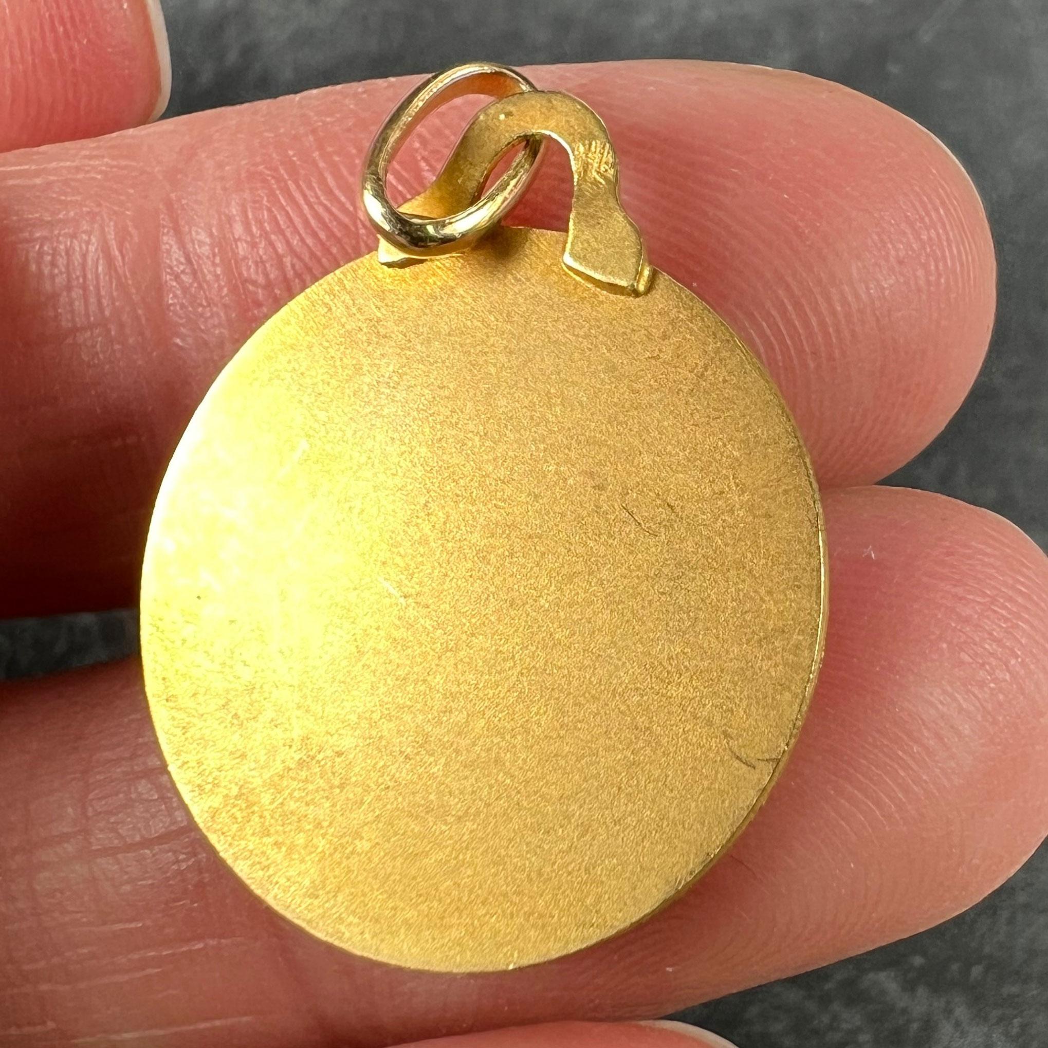 Pendentif breloque St Christopher français Girard en or jaune 18 carats en vente 4