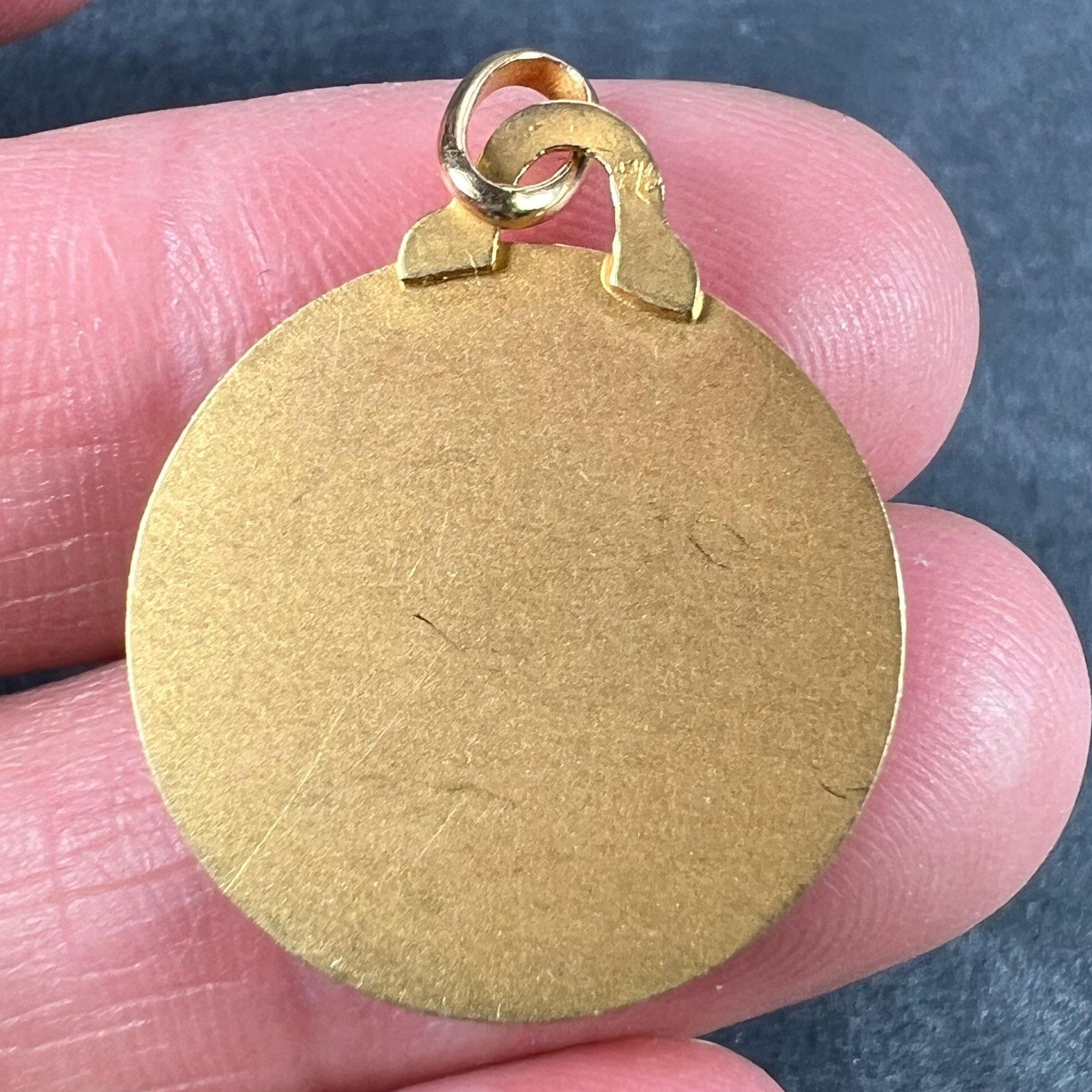 Pendentif breloque St Christopher français Girard en or jaune 18 carats en vente 5