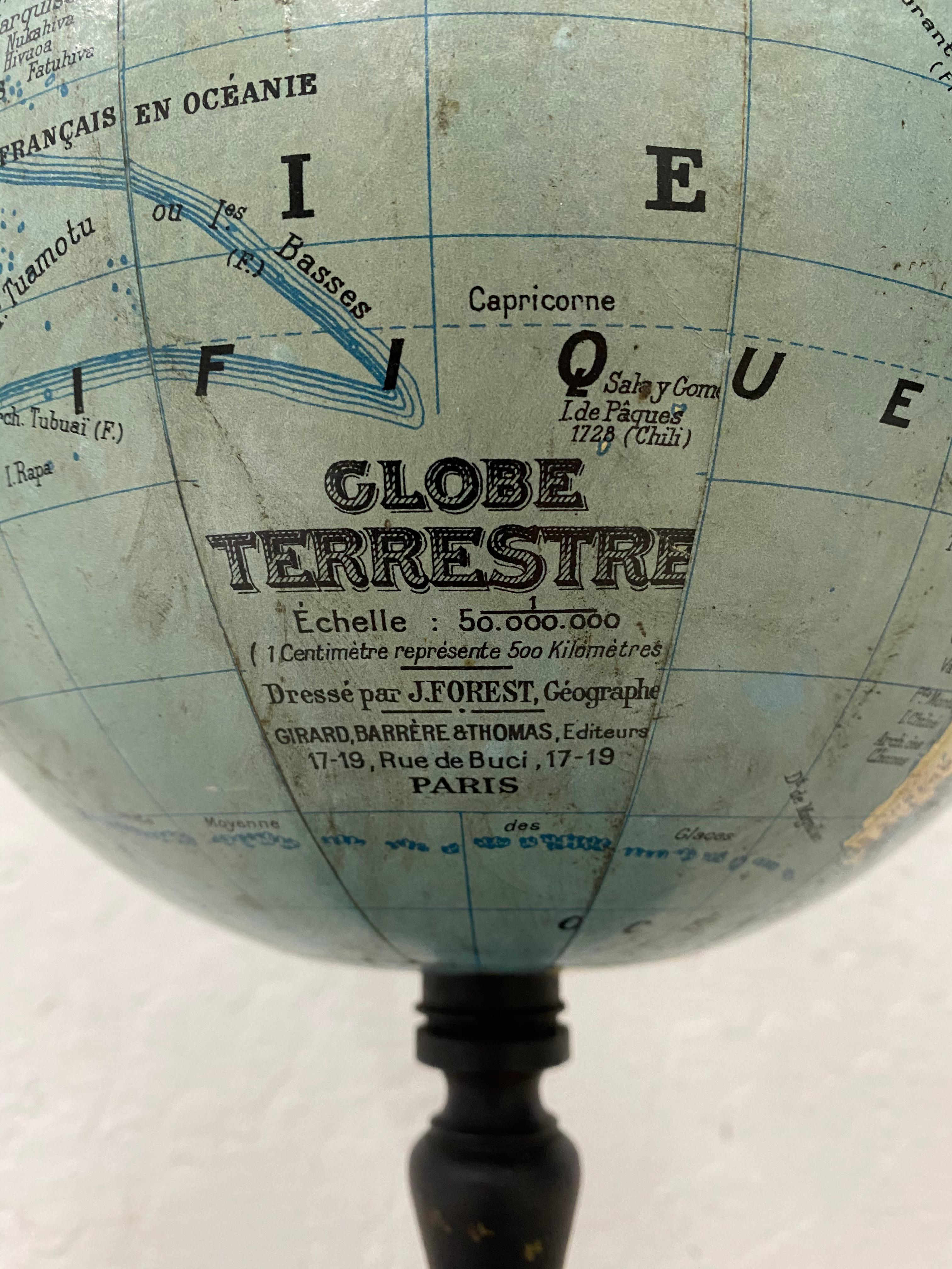 20ième siècle Globe terrestre français vintage par Girard, Barrere & Thomas, circa 1940s en vente