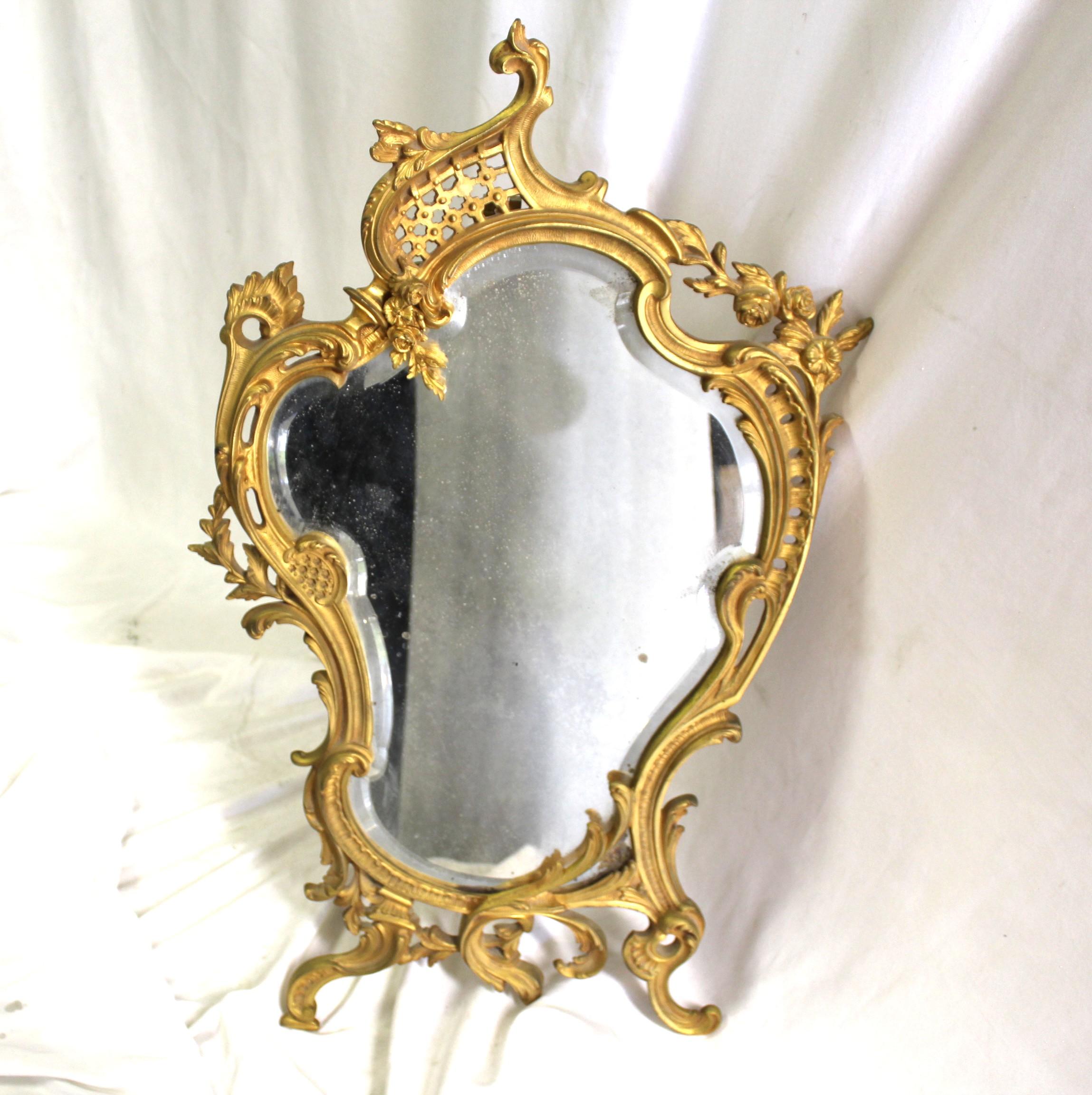 Espejo de mesa vintage francés, Gold Dore'. Principios del siglo XX en venta 1