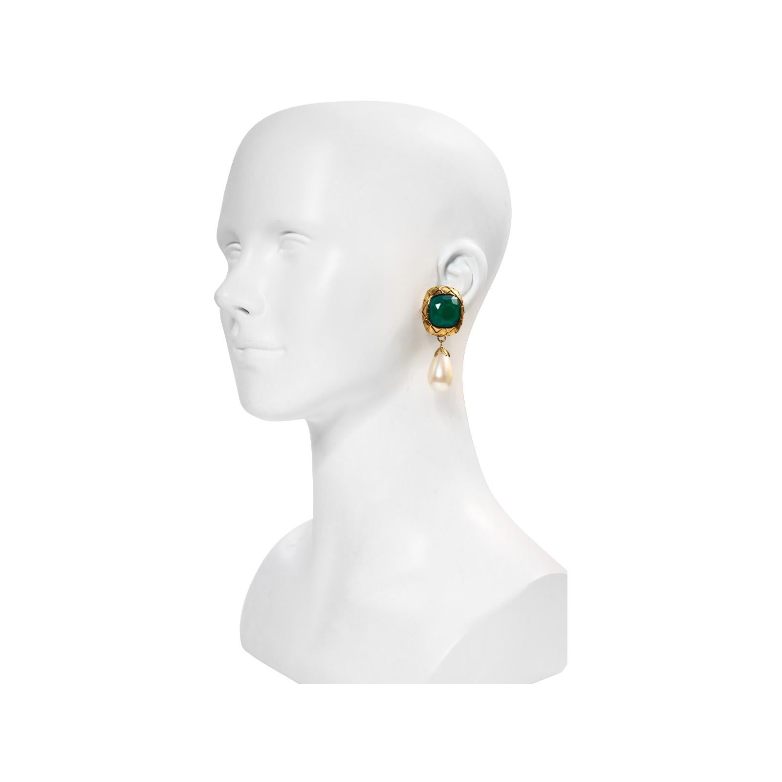 Modern Vintage French Gold with Green and Dangling Faux Peal Earings Circa 1980s For Sale