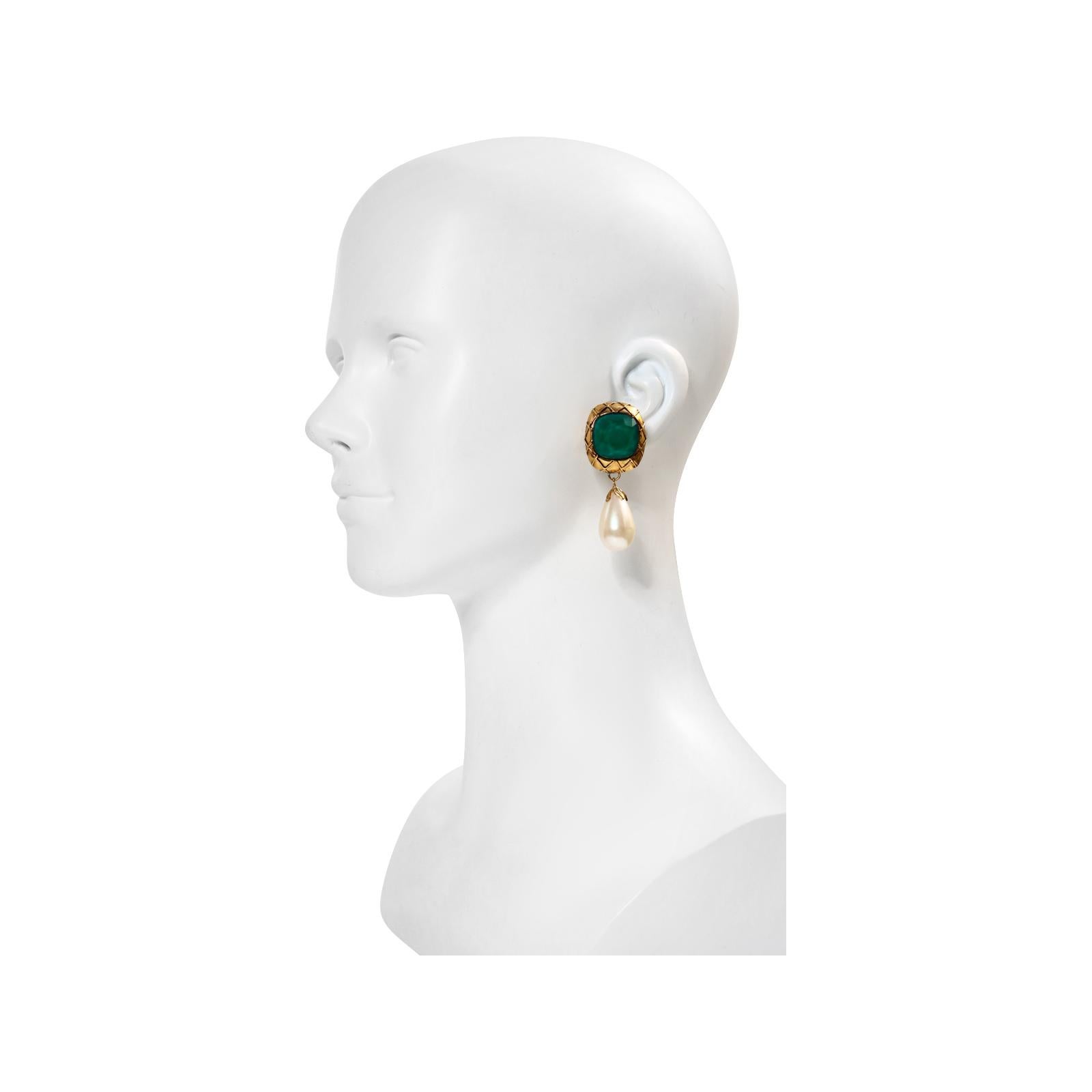 Vintage French Gold with Green and Dangling Faux Peal Earings Circa 1980s In Good Condition For Sale In New York, NY