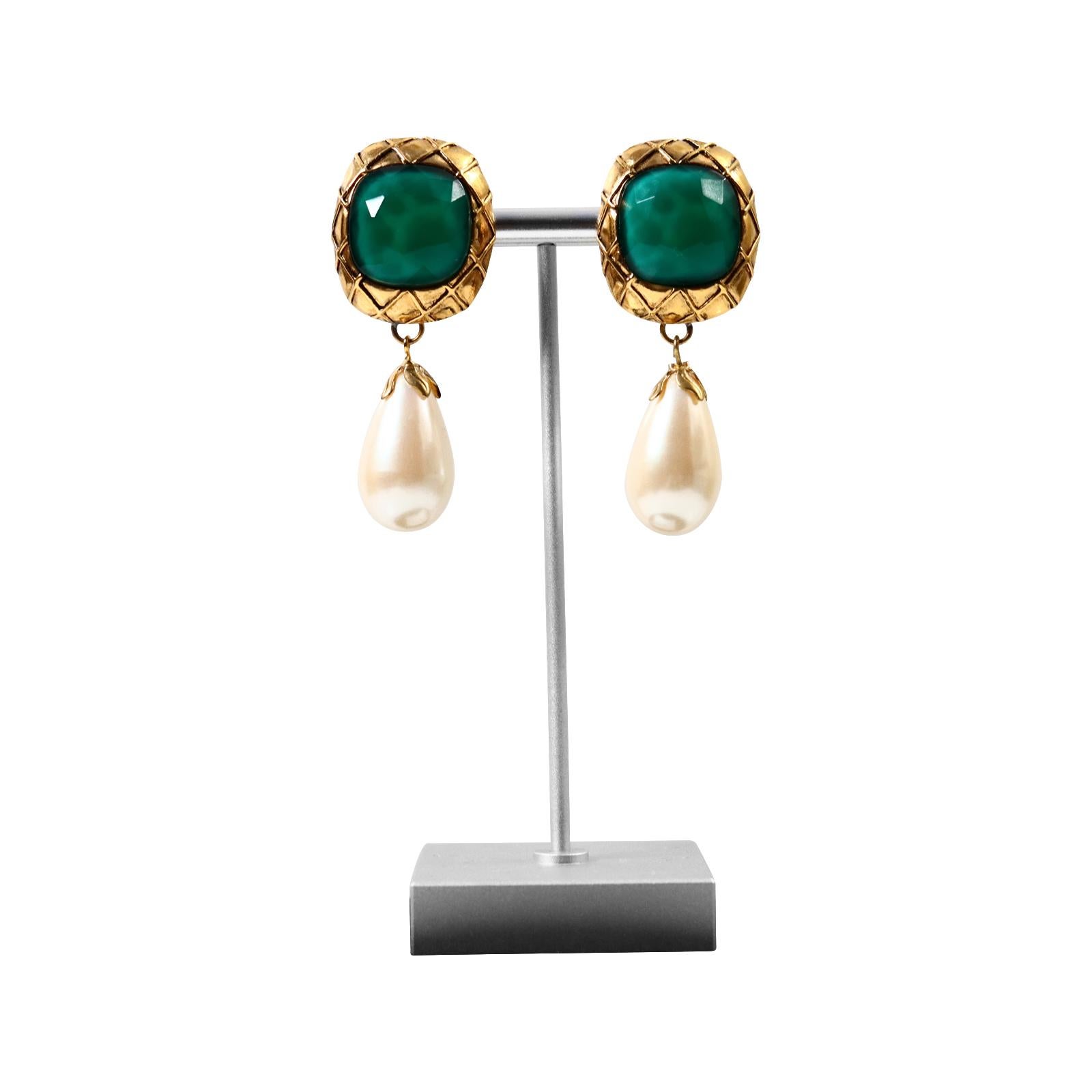 Vintage French Gold with Green and Dangling Faux Peal Earings Circa 1980s For Sale 4