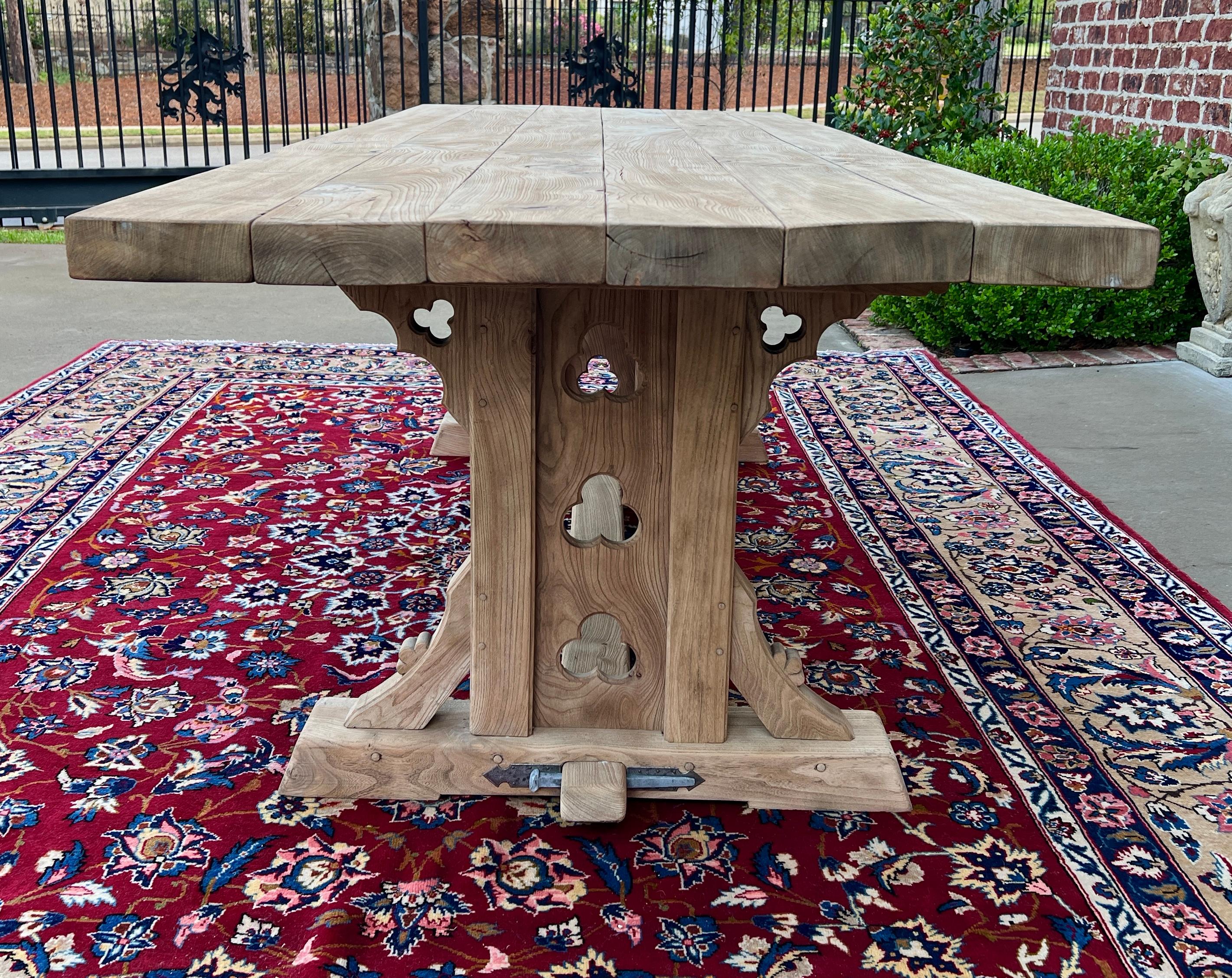 Table gothique française vintage table de salle à manger table de bureau à tréteaux en chêne blanchi/orme en vente 9