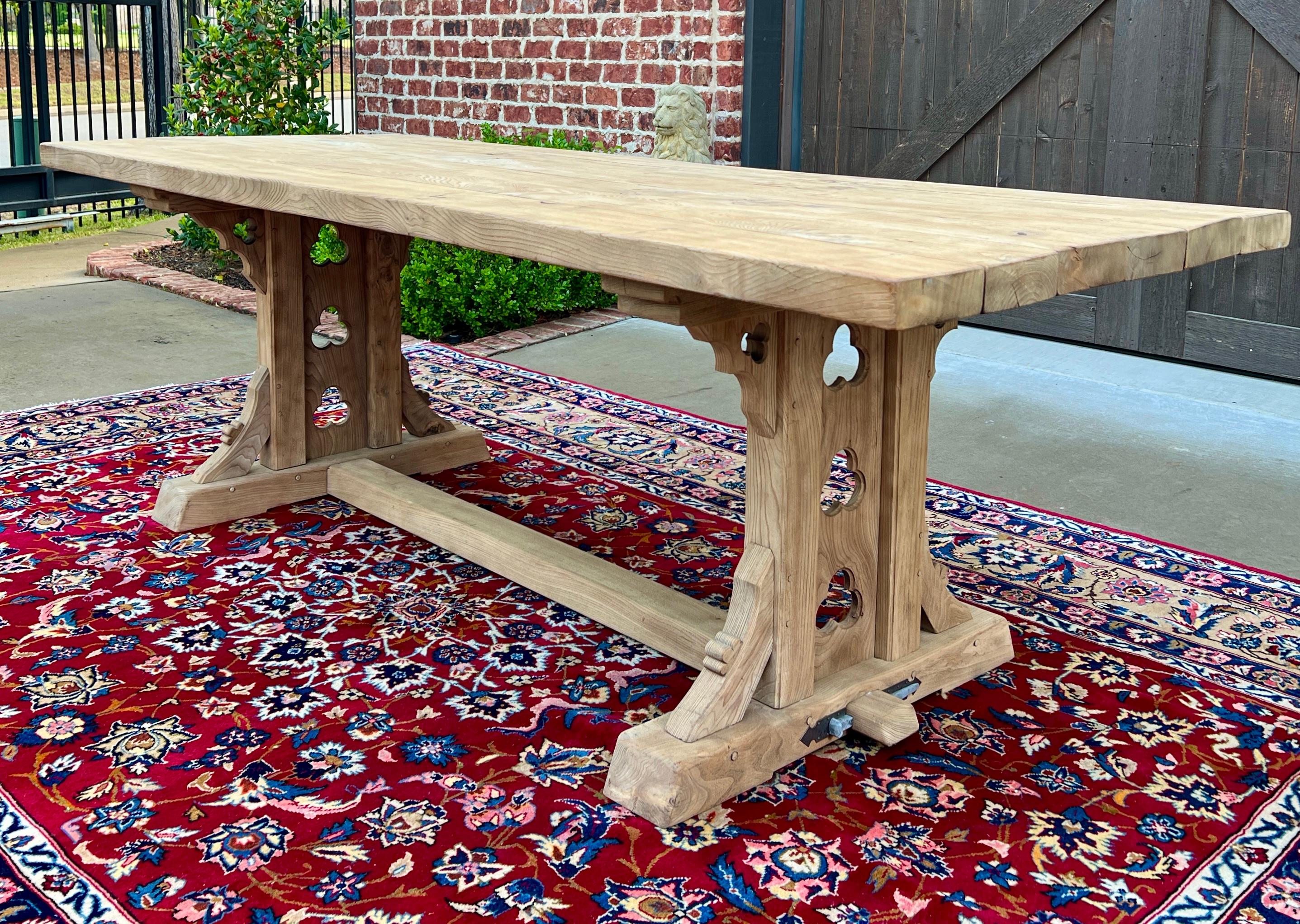Table gothique française vintage table de salle à manger table de bureau à tréteaux en chêne blanchi/orme en vente 12