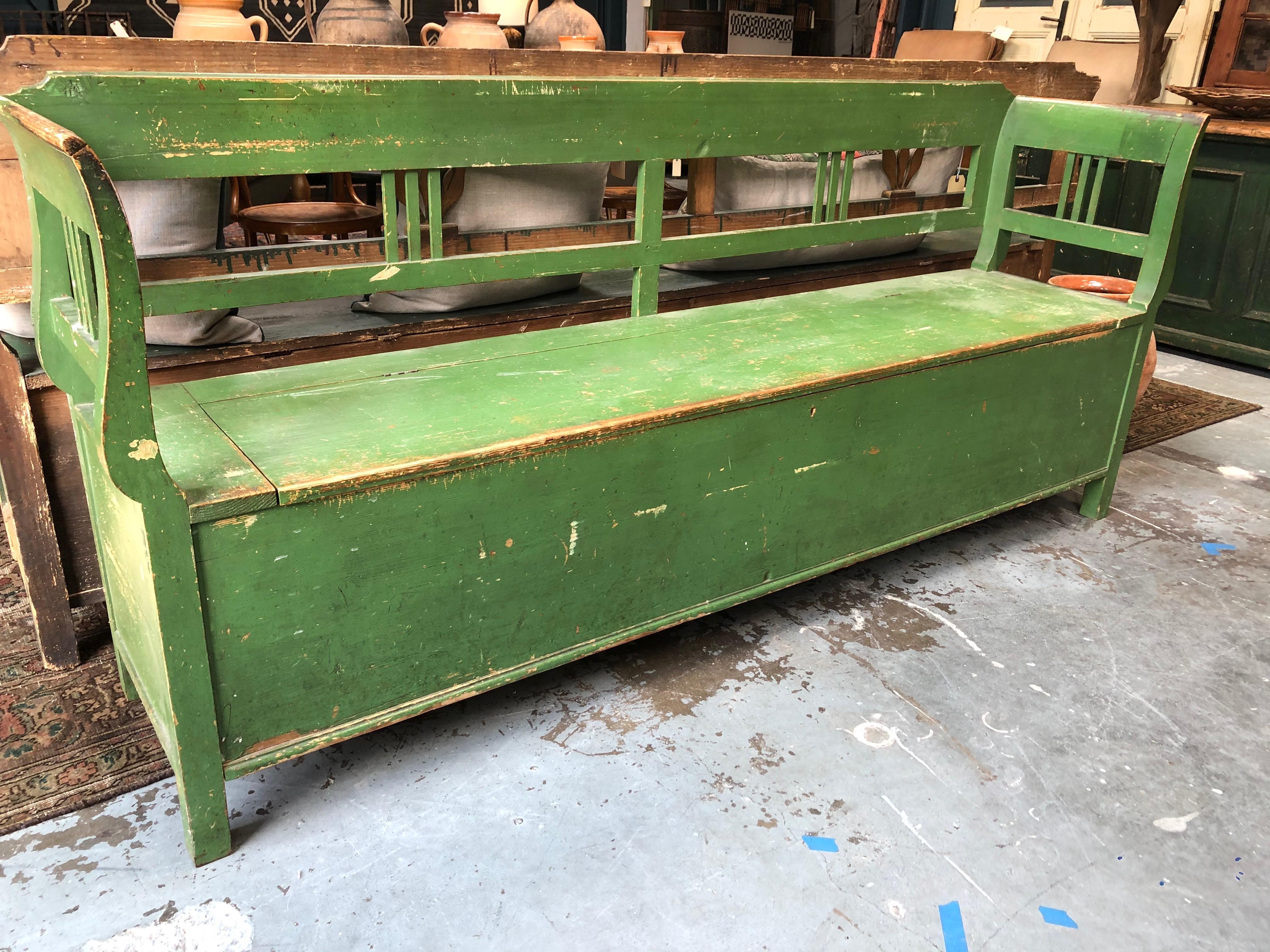 Vintage French Green Bench with Storage In Good Condition In Los Angeles, CA