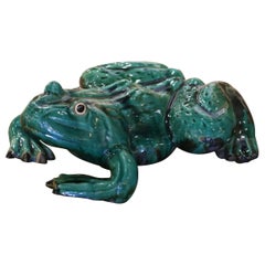 Sculpture vintage de grenouille de jardin en terre cuite émaillée verte à la française