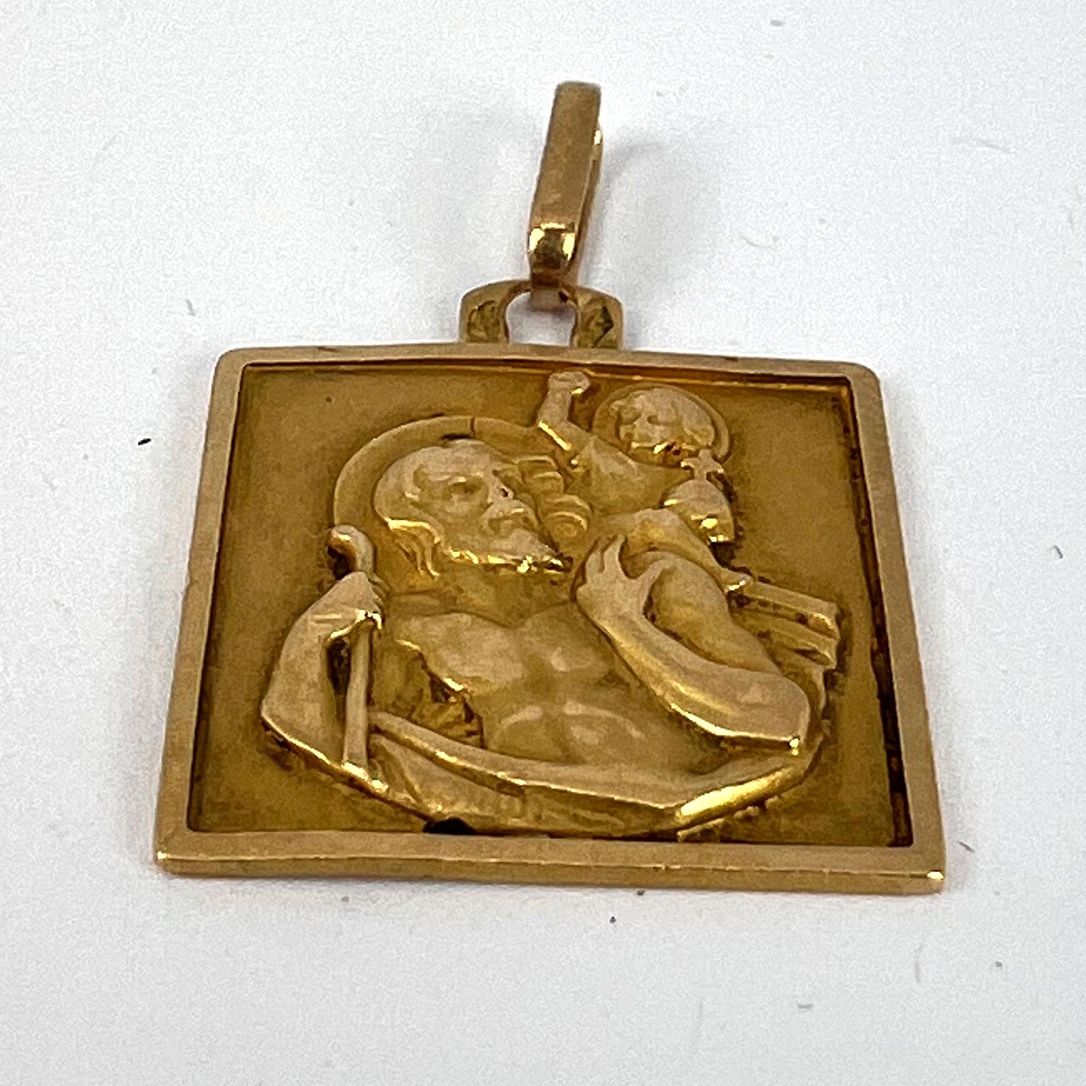 Pendentif breloque carré Saint Christopher français en or jaune 18 carats en vente 9