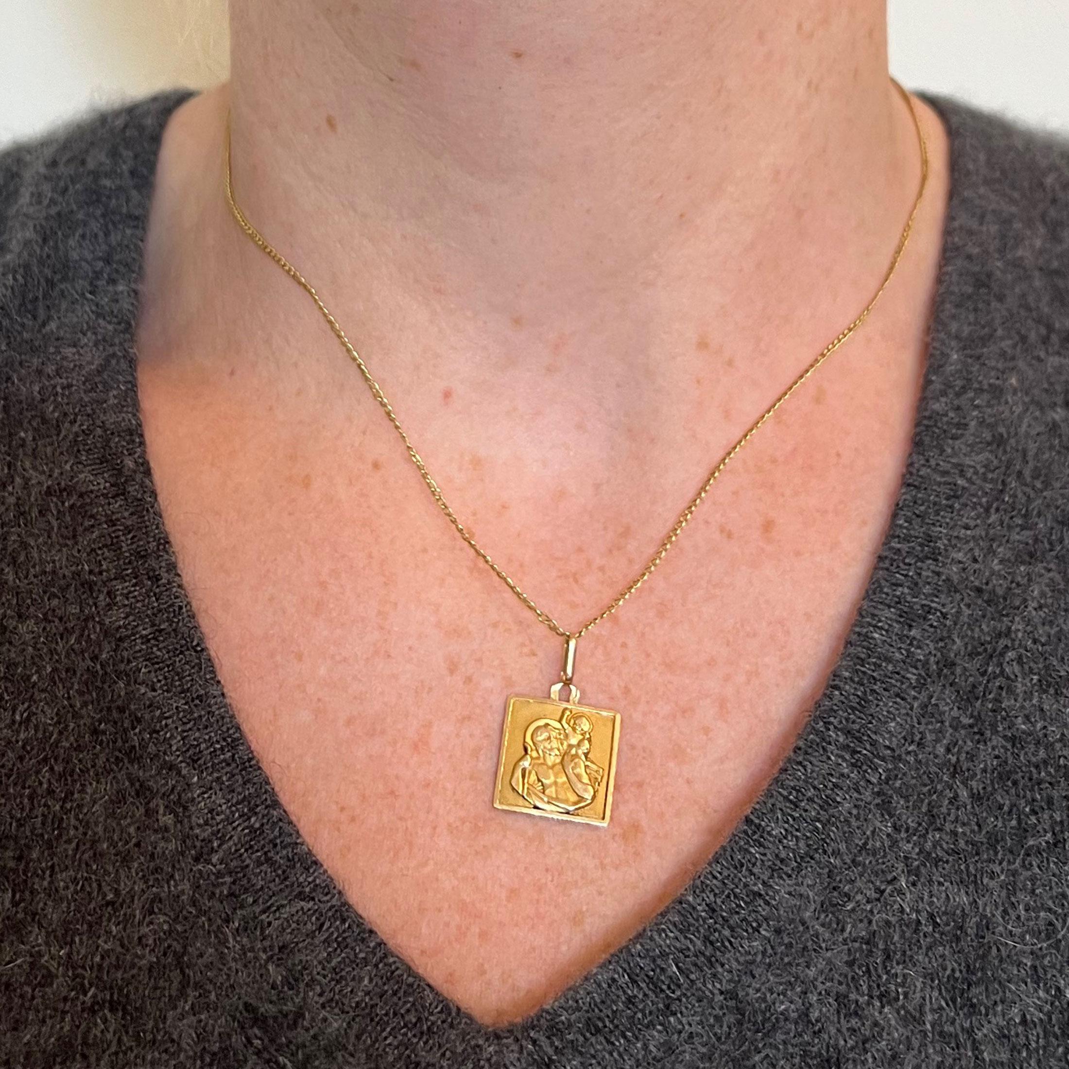 Pendentif breloque carré Saint Christopher français en or jaune 18 carats Unisexe en vente